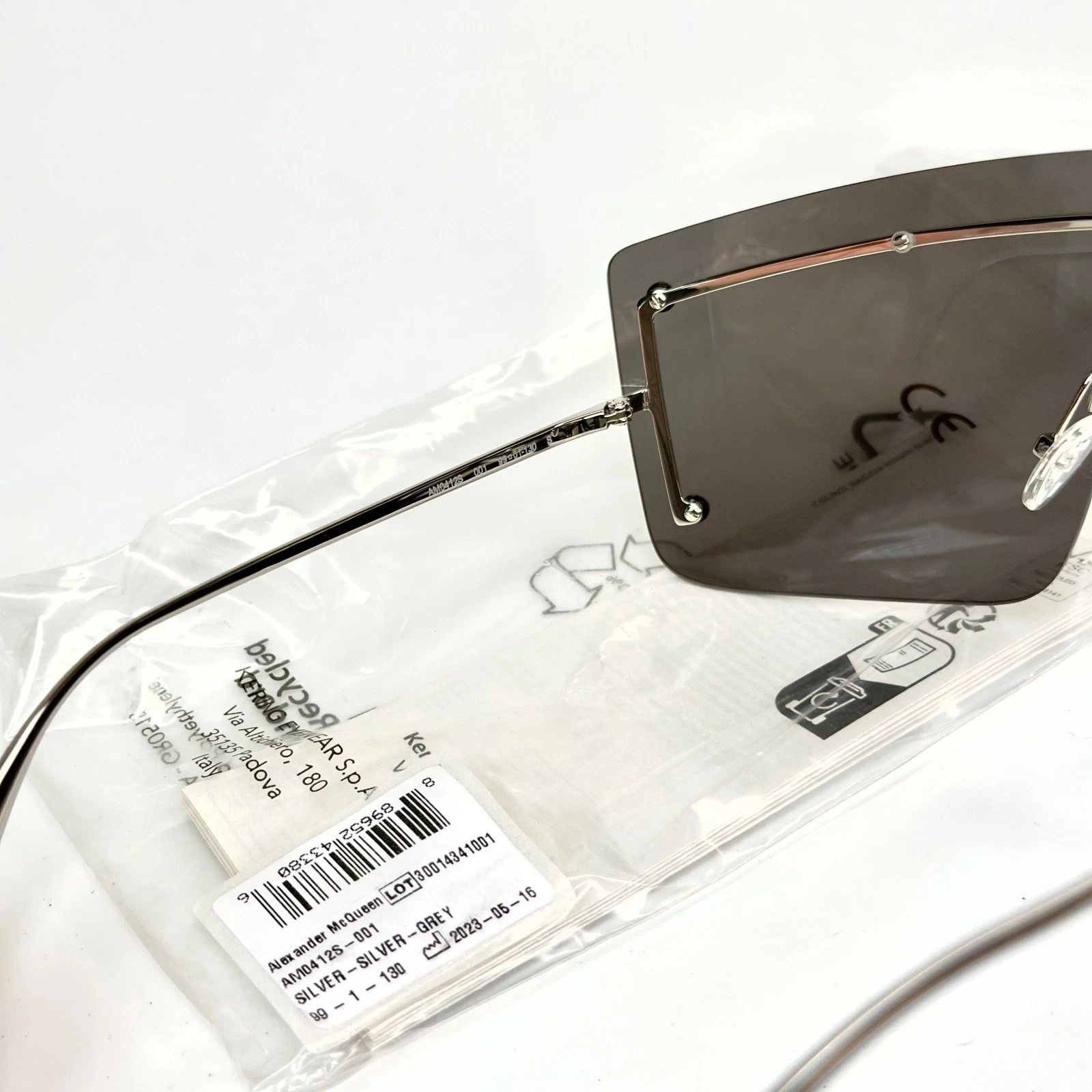 Alexander McQueen ALEXANDER MCQUEEN AM0412S Silver Black Shield Mask 0412 001 Size ONE SIZE - 6 Thumbnail