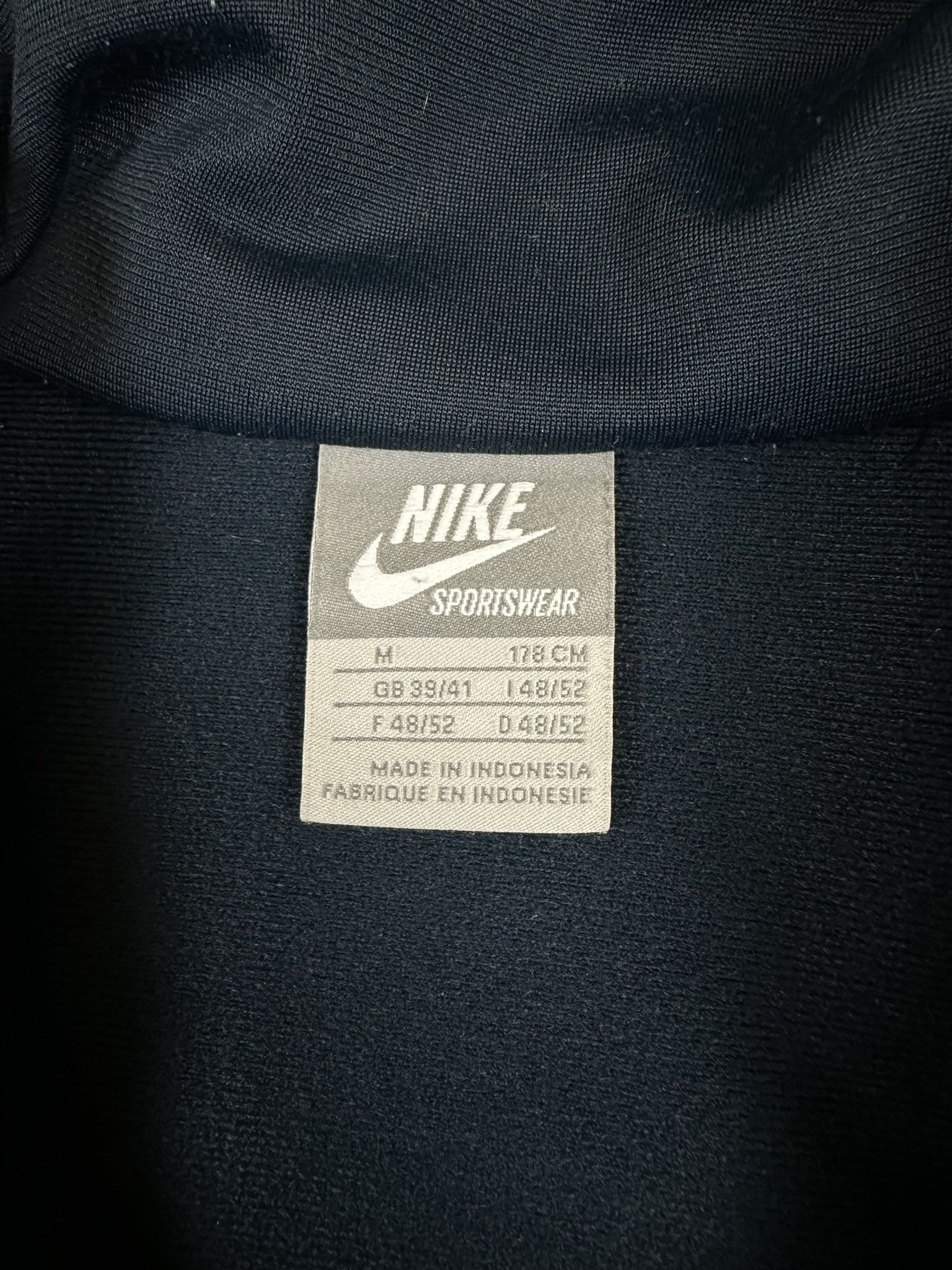 Nike 00s Vintage Y2k Nike Tracksuit Zip Sweatshirt Size US M / EU 48-50 / 2 - 12 Thumbnail