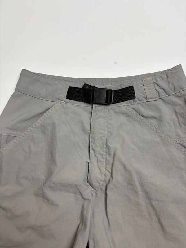 Mountain Hardwear Mountain Hardwear Women’s Technical Shorts Size 26" / US 2 / IT 38 - 3 Thumbnail