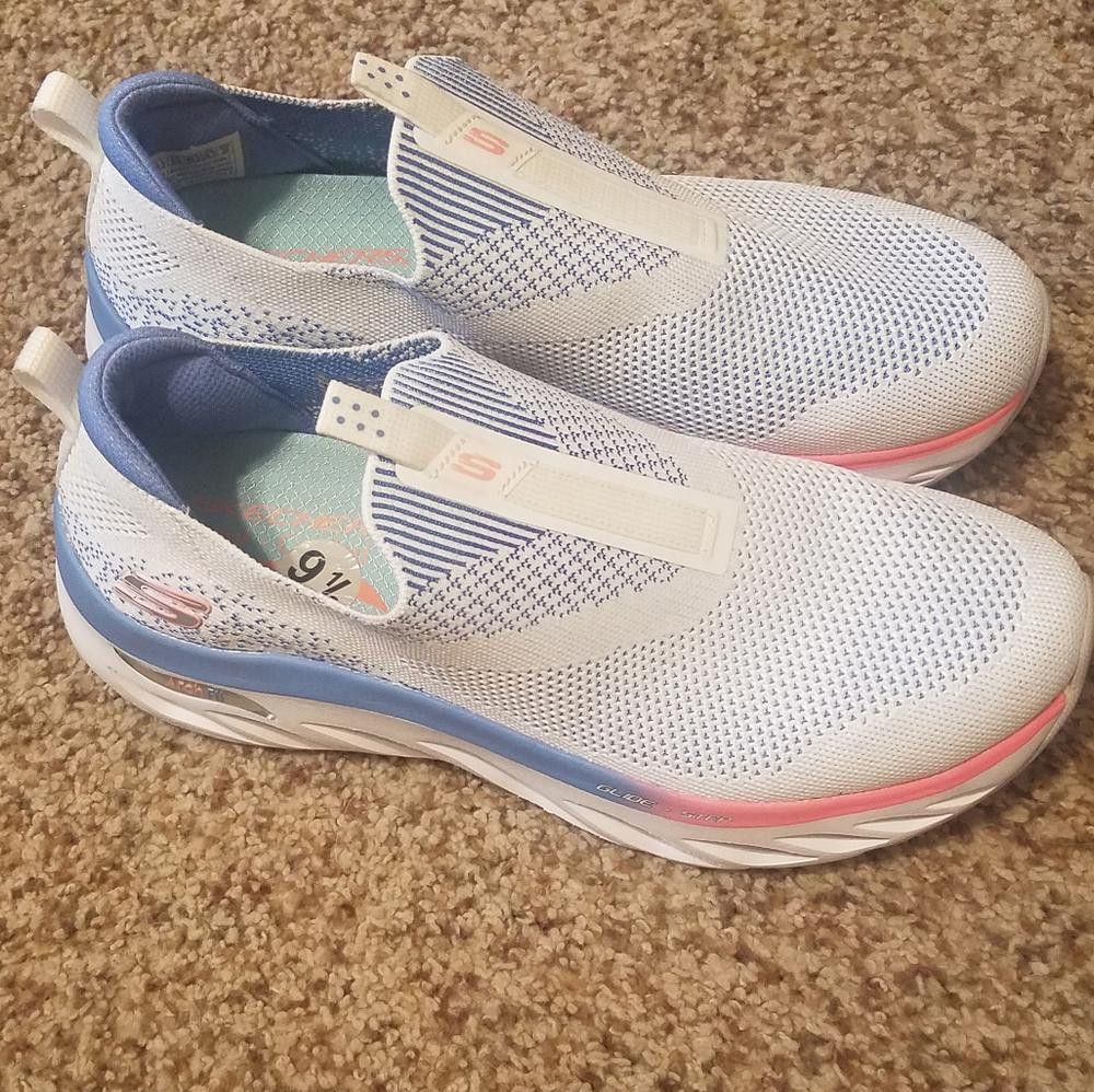 SKECHERS Skechers White and Blue Stretch Fit Sneakers Size 9 1/2 Size US 9.5 / IT 39.5 - 1 Thumbnail