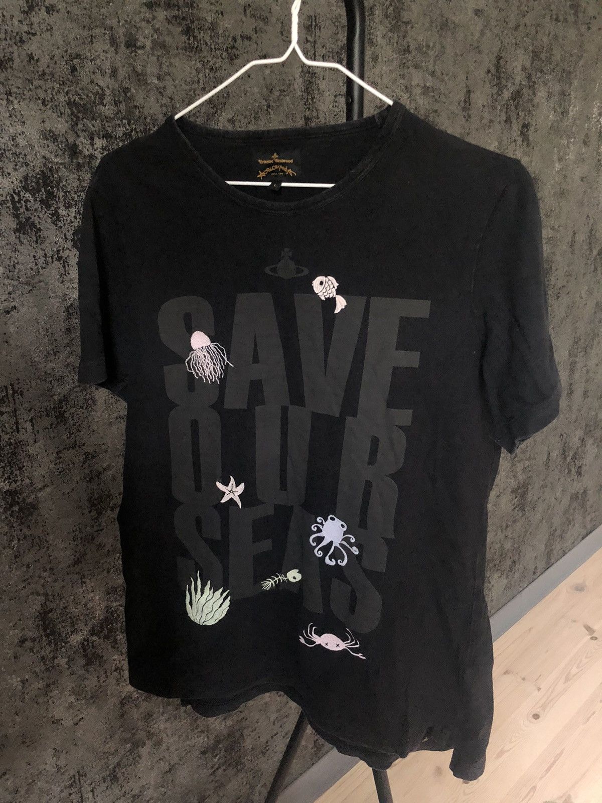 Japanese Brand × Vintage × Vivienne Westwood VIVIENNE WESTWOOD ANGLOMANIA “SAVE OUR SEAS” WASHED TEE Size US L / EU 52-54 / 3 - 1 Thumbnail