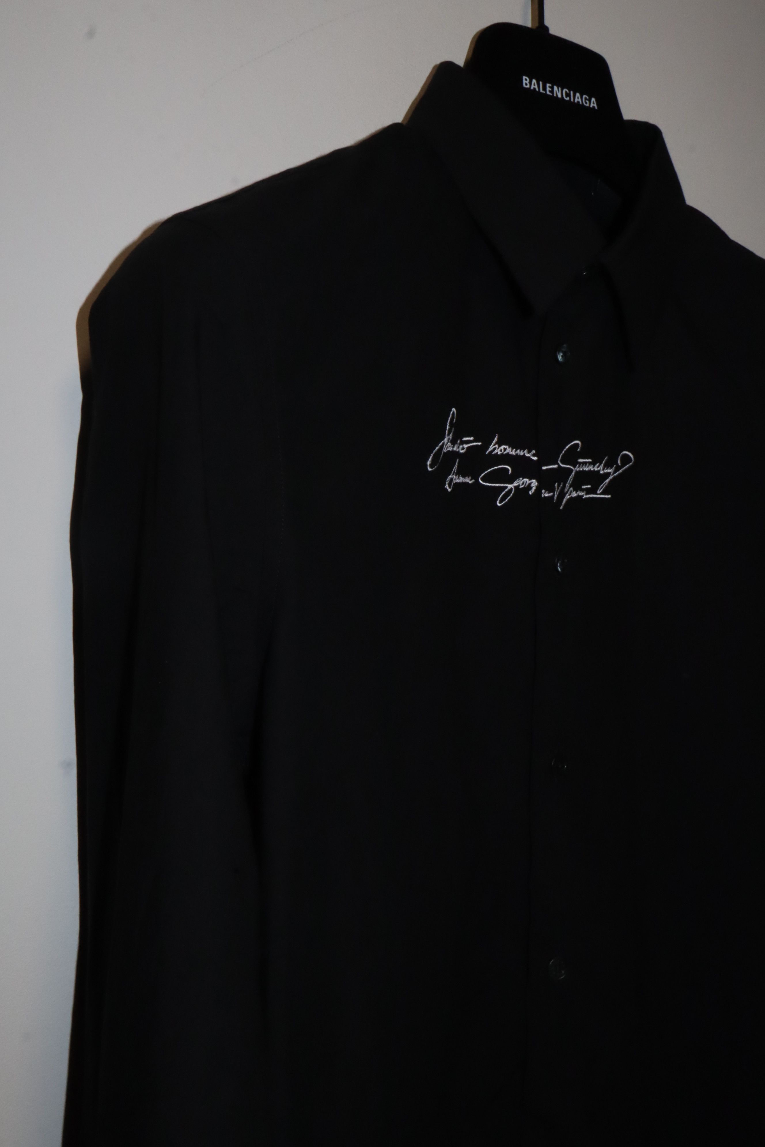 Givenchy Embroidered logoshirt Size US S / EU 44-46 / 1 - 7 Thumbnail