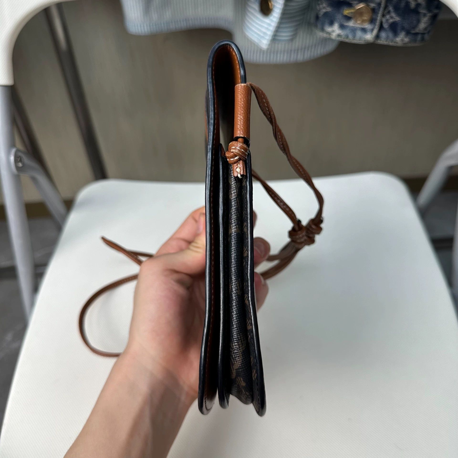 Celine CELINE Triomphe Canvas & Calfskin Cross Pouch Size ONE SIZE - 7 Thumbnail