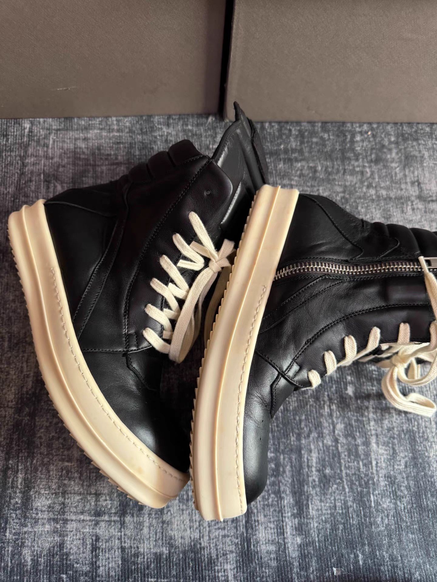 Rick Owens Rick Owens Main Line Triangle Toe Size US 7 / IT 37 - 3 Thumbnail