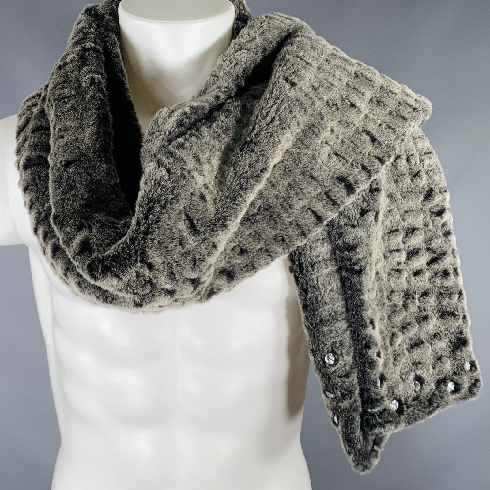 Vintage VINTAGE Grey Black Textured Faux Fur Rhinestone Scarf Size ONE SIZE - 3 Thumbnail