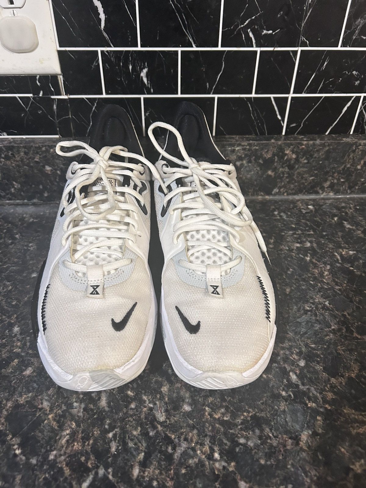 Nike Nike PG 3 TB White Black Size US 9 / EU 42 - 1 Thumbnail