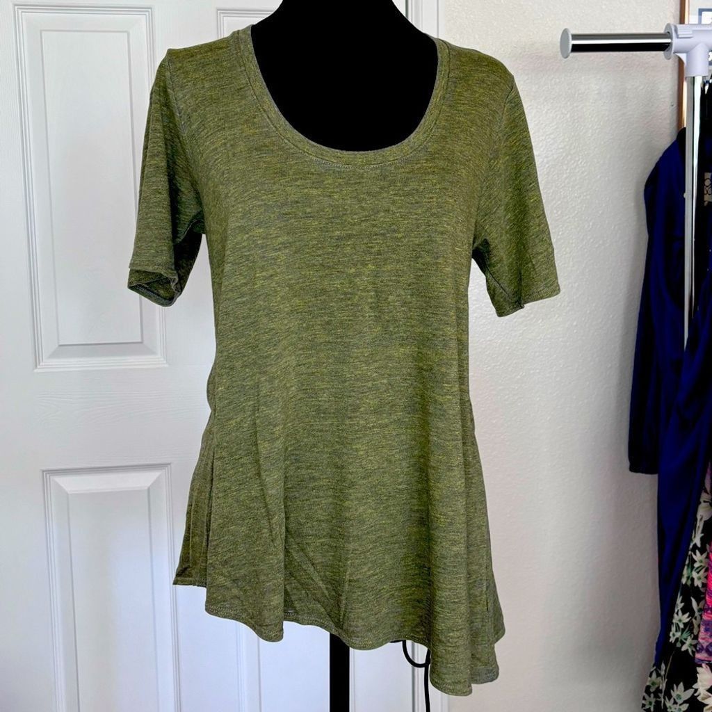 Chaser Brand Chaser asymmetrical top NWT M Size M / US 6-8 / IT 42-44 - 1 Thumbnail