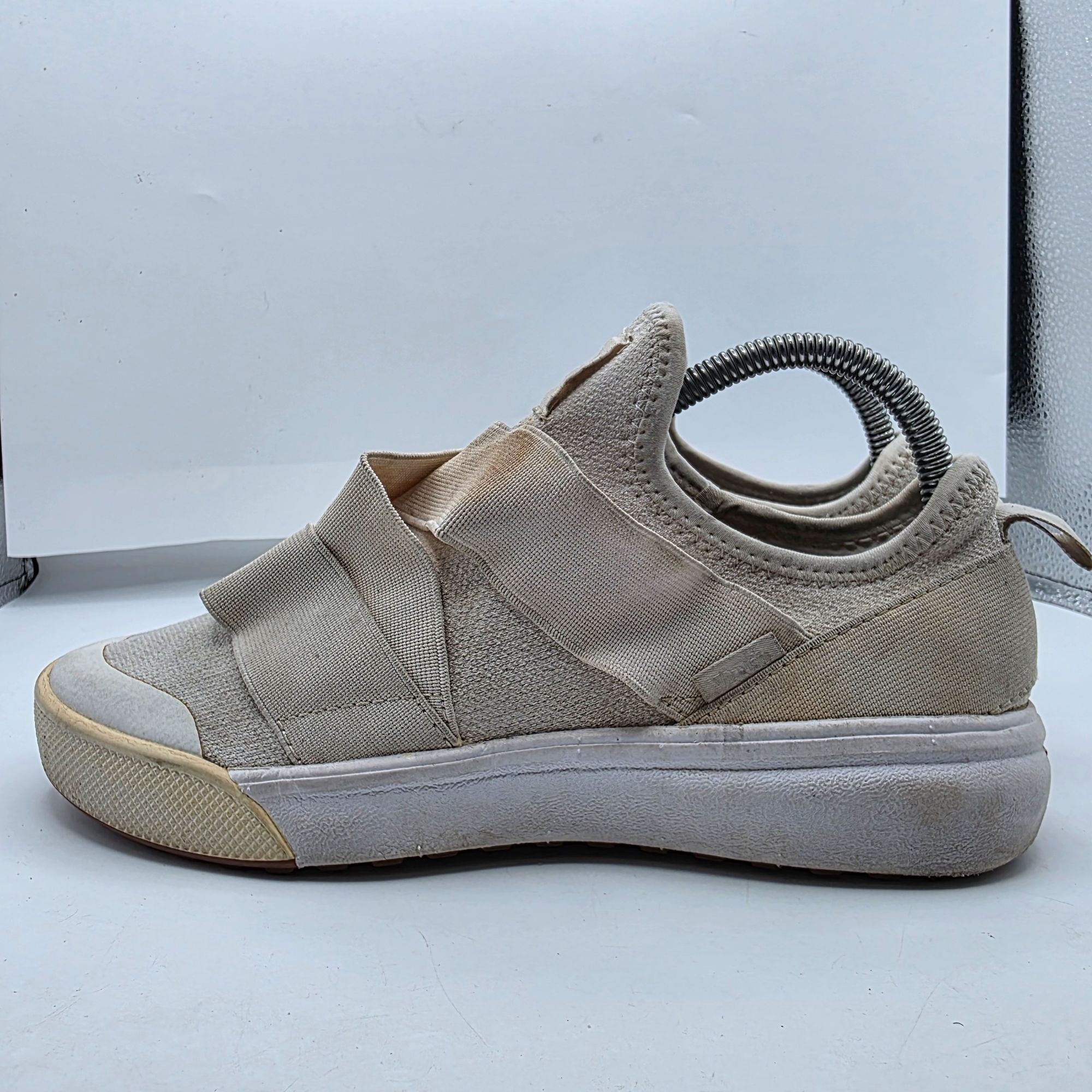 Vans Vans UltraRange Gore Slip On Womens Size 8 White Casual Snea Size US 8 / IT 38 - 13 Thumbnail