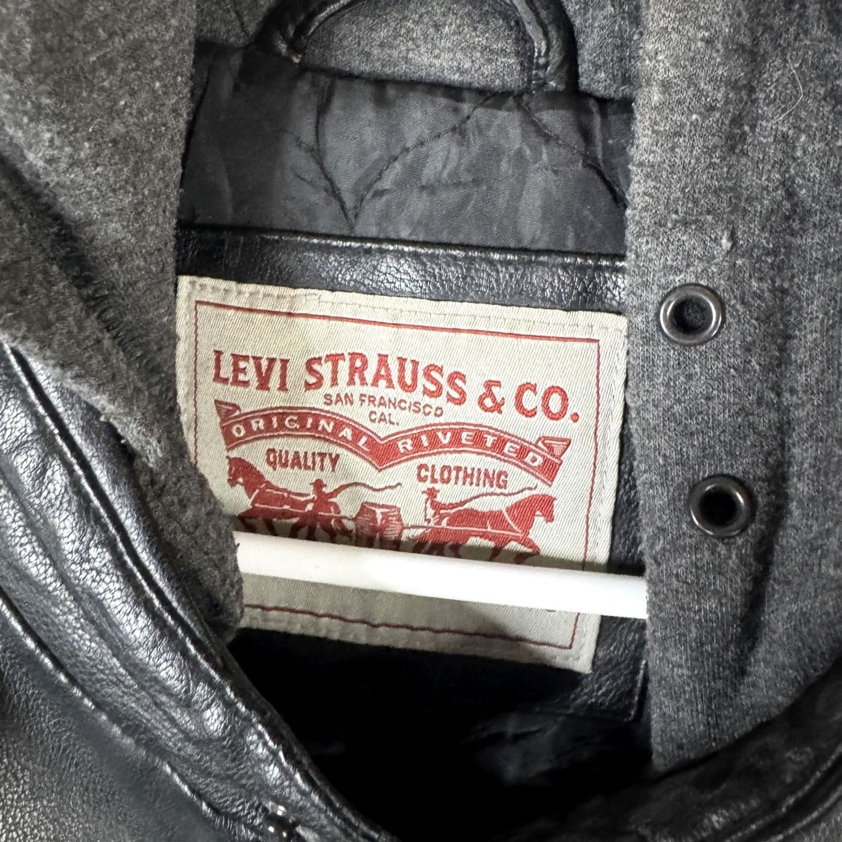 Levi's Levi's Jacket Mens Large Black Faux Leather Hooded Moto Full Zip Quilted Lined Size US L / EU 52-54 / 3 - 7 Thumbnail