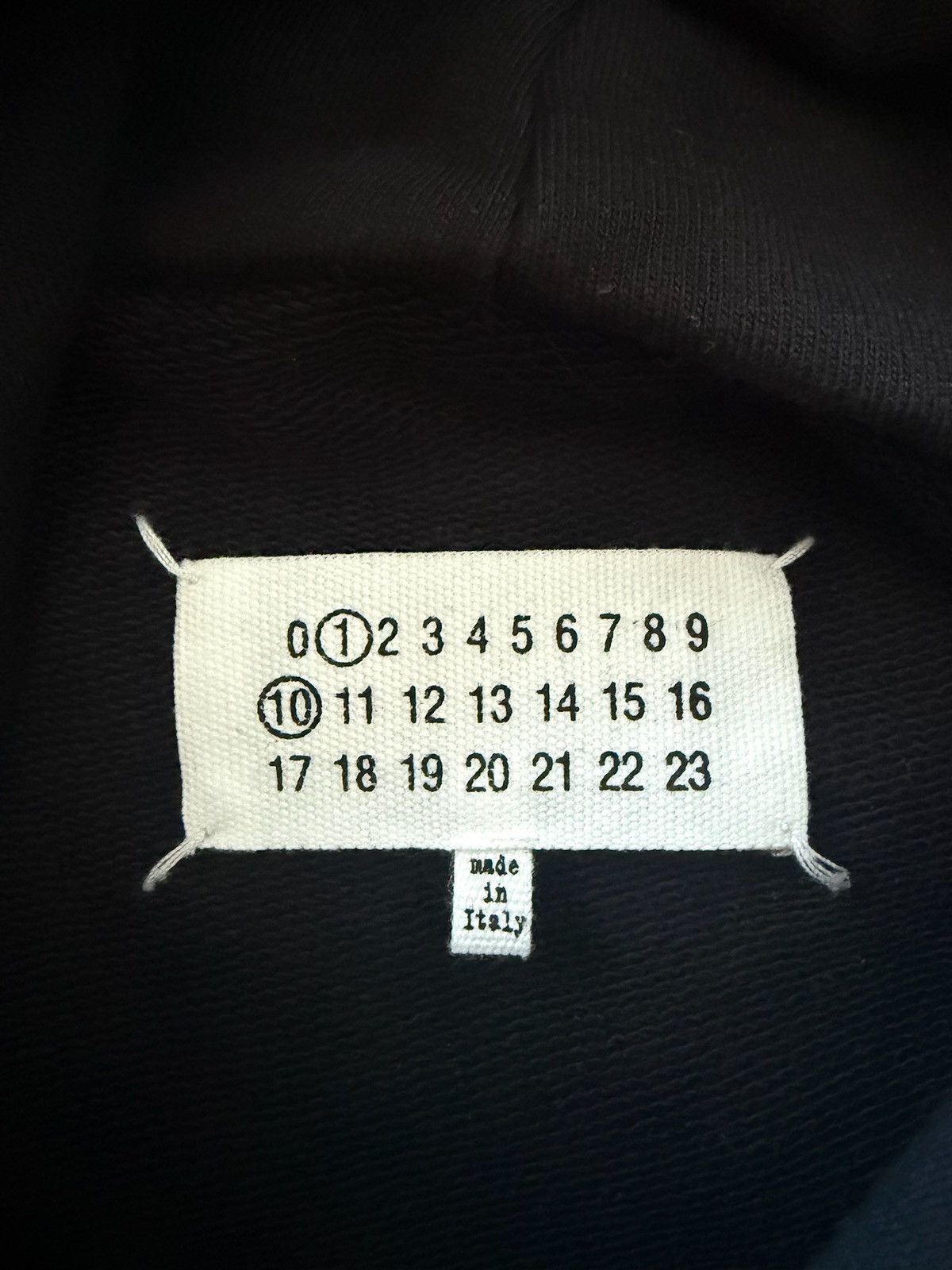 Maison Margiela Maison Margiela Numbers Logo Hoodie Size US L / EU 52-54 / 3 - 4 Thumbnail
