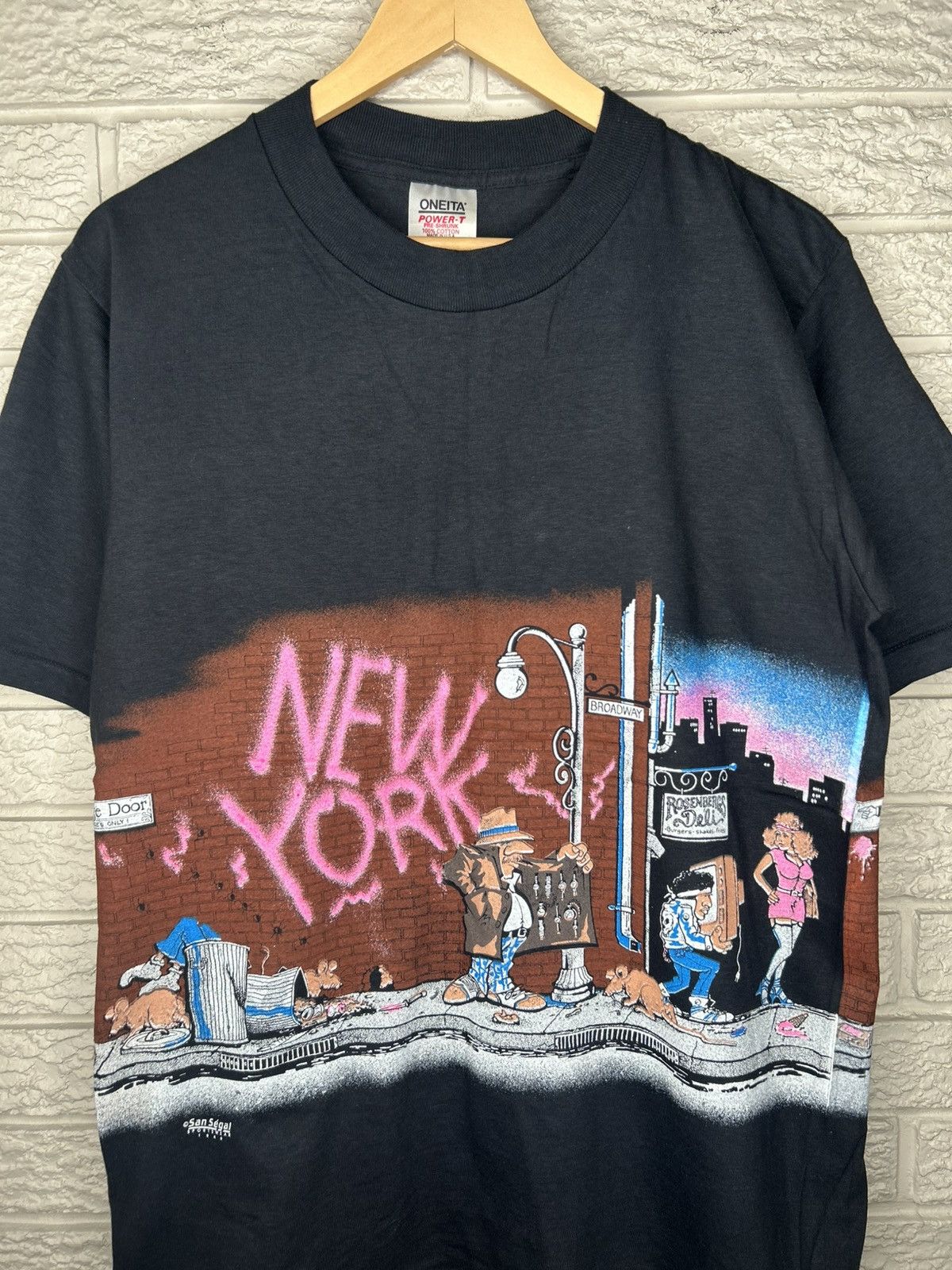 Vintage Vintage 1989 New York Art Wrap Around T Shirt Size US L / EU 52-54 / 3 - 2 Thumbnail