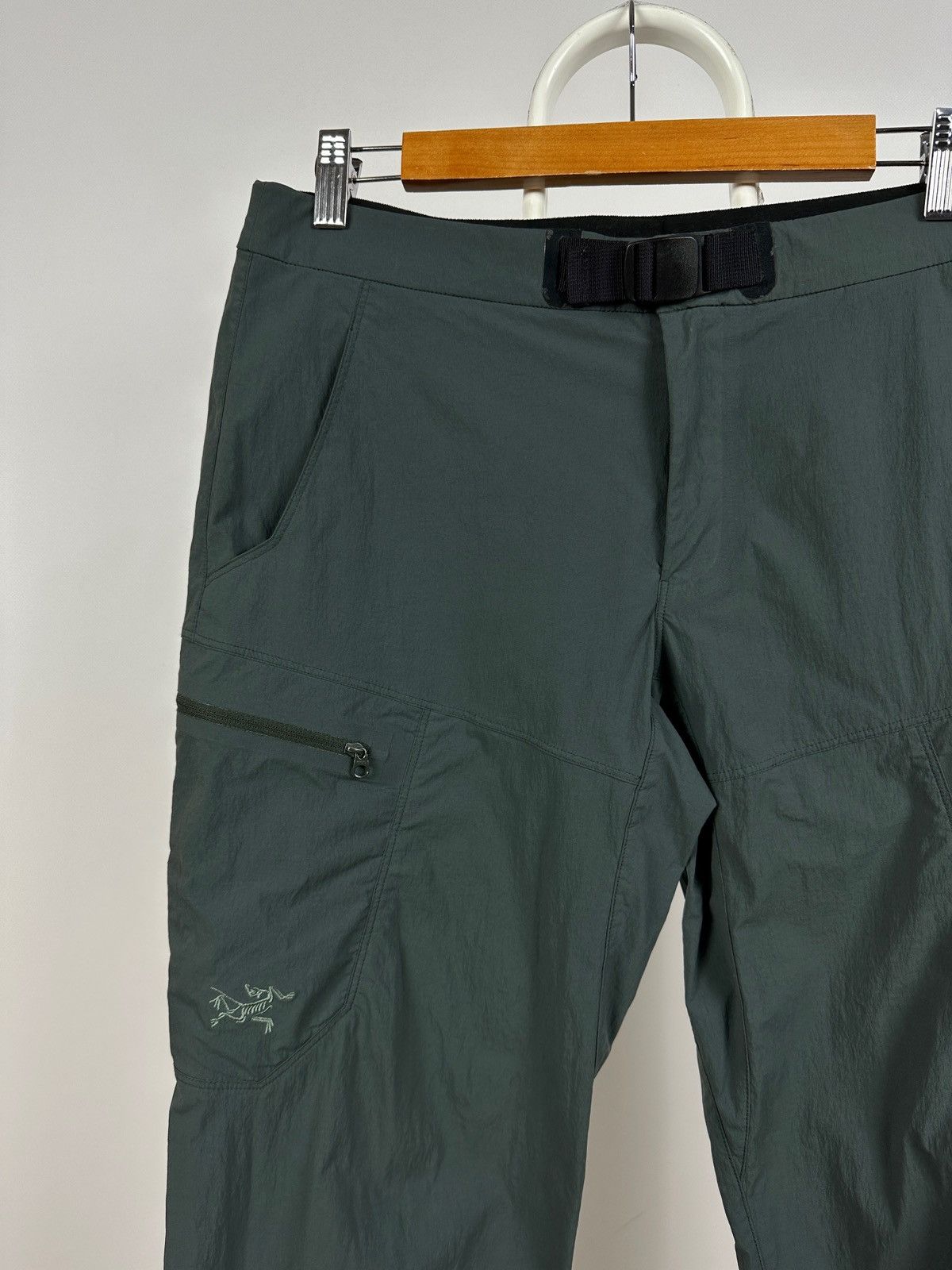 Arc'teryx Vintage Arcteryx Navy Green Nylon Cargo Pants Travis Style Size US 29 - 9 Thumbnail