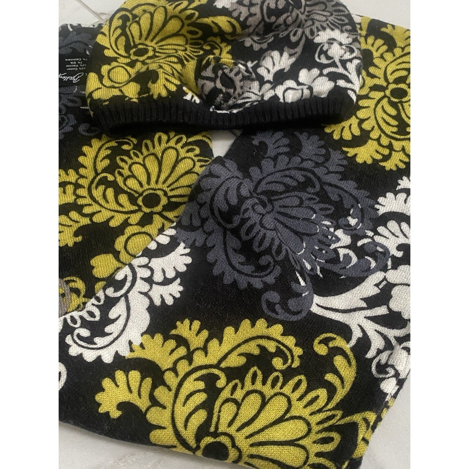 Vera Bradley Vera Bradley Paisley Bird Black/Yellow Hat & Scarf Size ONE SIZE - 4 Thumbnail