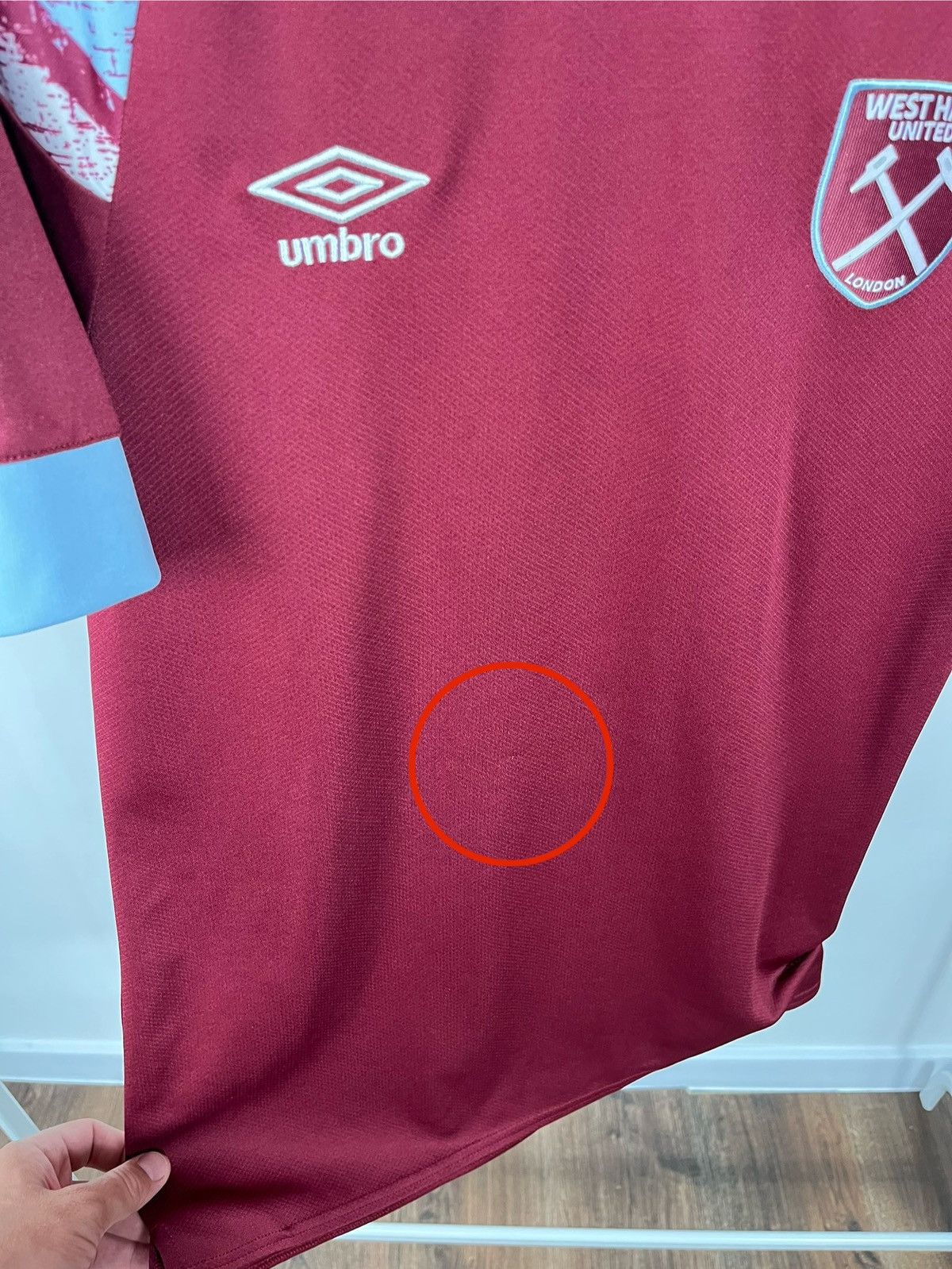 Umbro West Ham United Umbro Home Jersey 2022/23 Soccer Shirt S Size US S / EU 44-46 / 1 - 11 Thumbnail