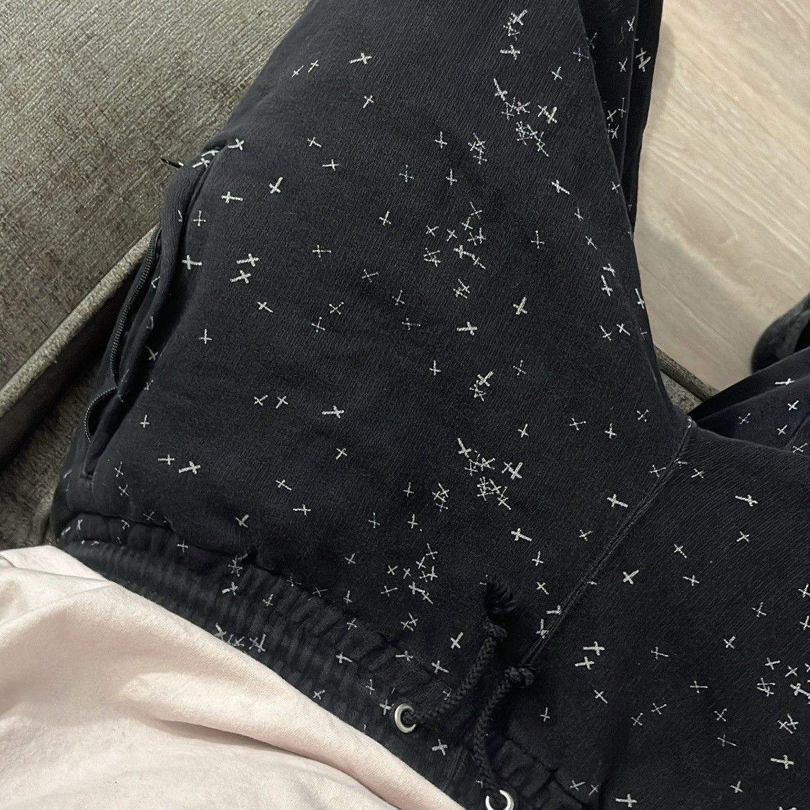 Undercover AW02 Witches Cell Division Black Cross Sweatpants Size US 32 / EU 48 - 9 Thumbnail