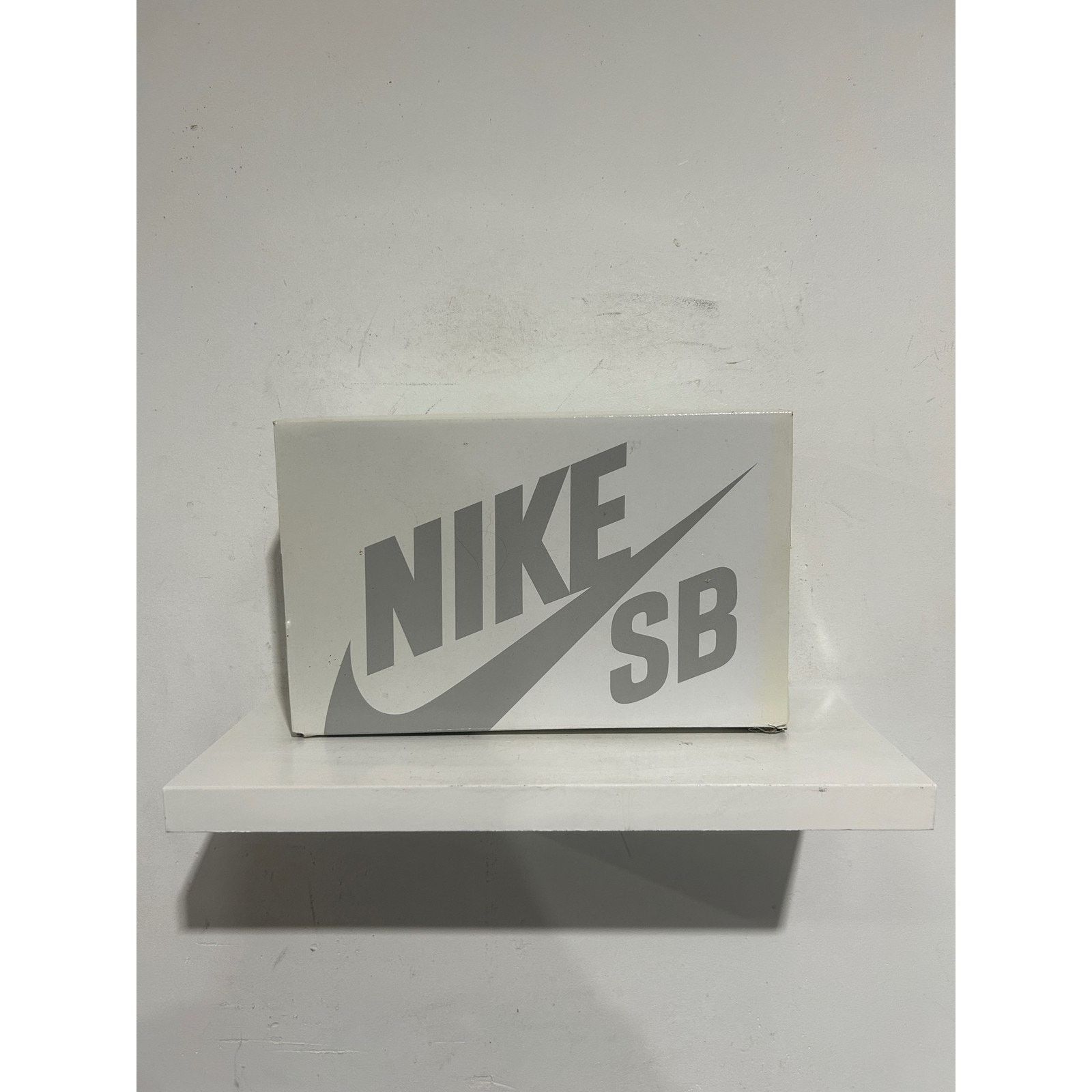 Nike NIKE SB DUNK LOW 'THE POWERPUFF GIRLS BUTTERCUP' SIZE 5 NEW Size US 5 / EU 37 - 8 Thumbnail