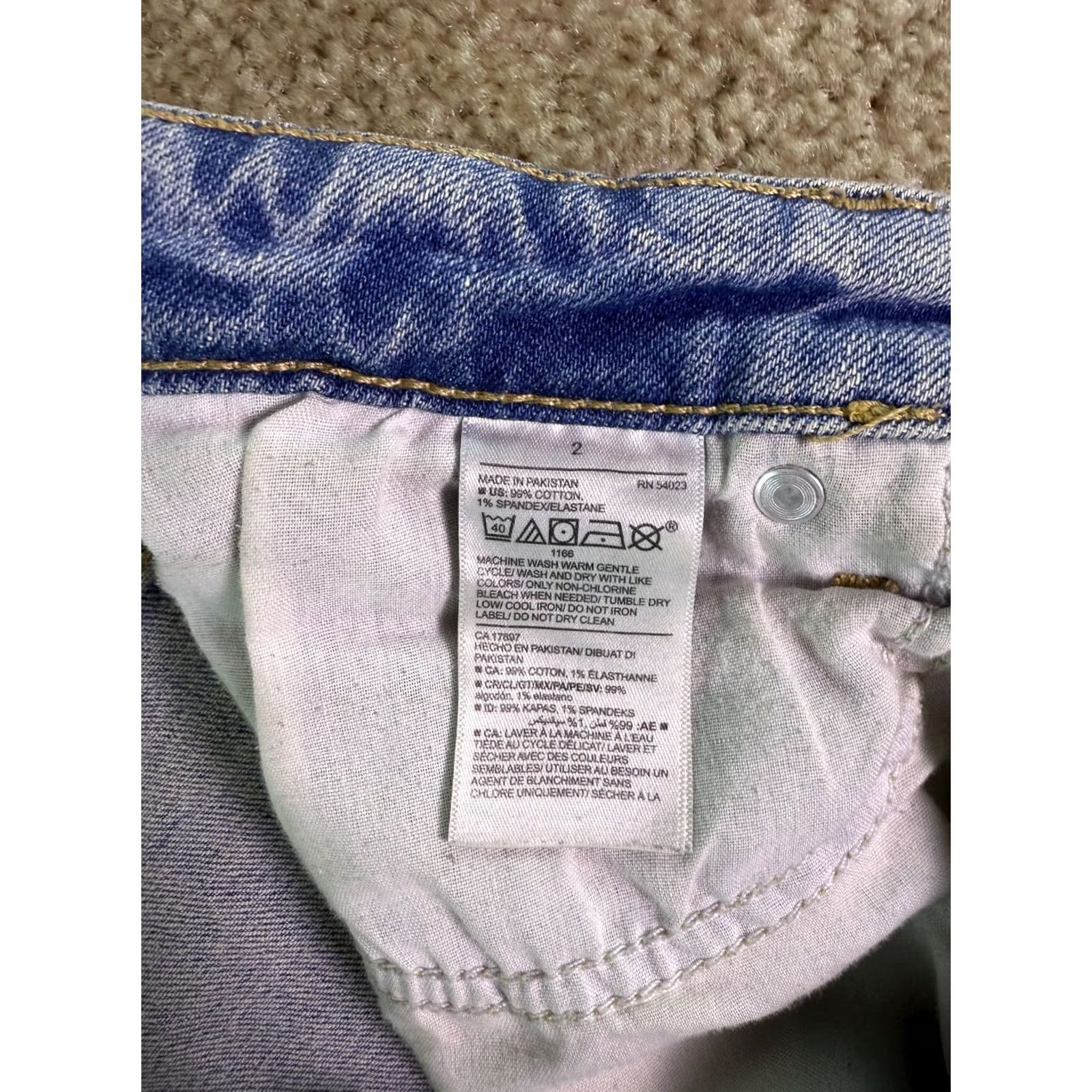 Old Navy Old Navy Women's Straight Jeans Size 2 Blue Denim Raw Hem Size 26" / US 2 / IT 38 - 7 Thumbnail