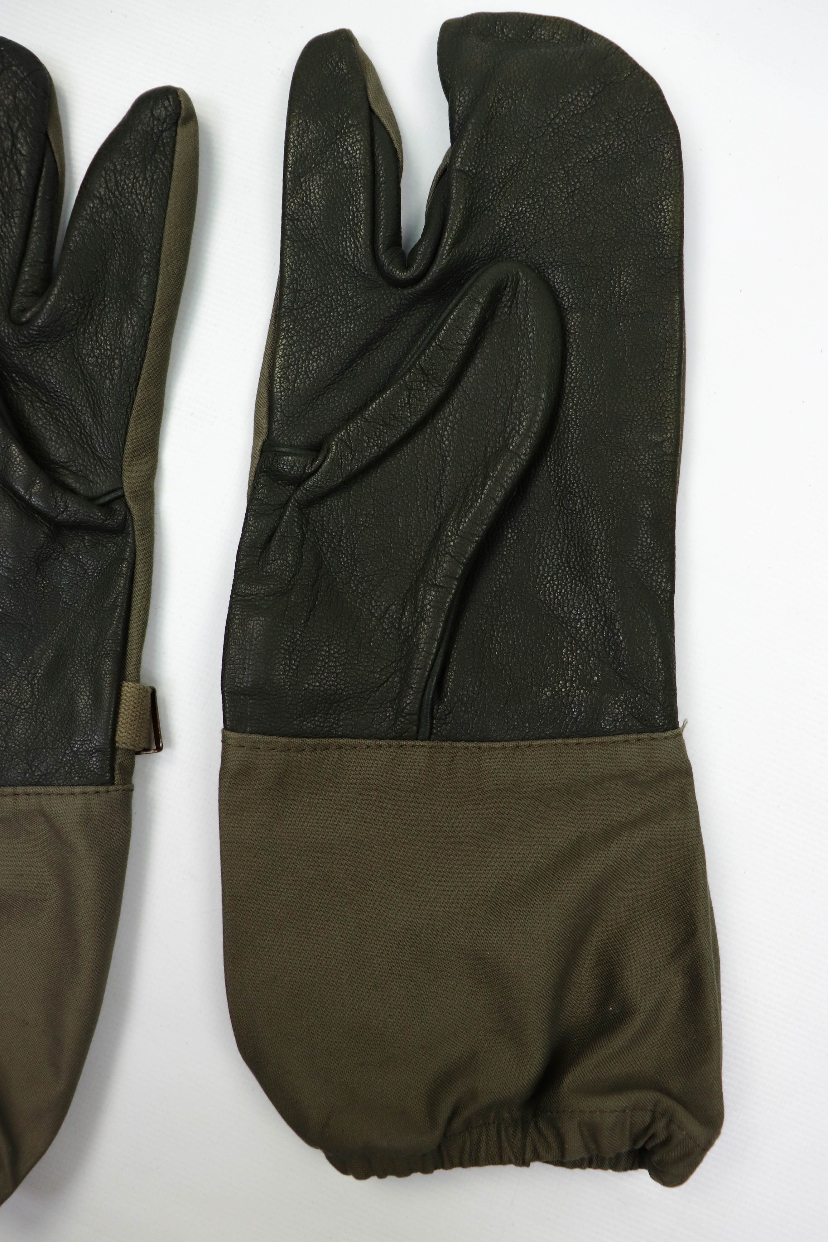 Vintage Vintage German Army Bundeswehr Shooters Tabi Gloves Size ONE SIZE - 8 Thumbnail
