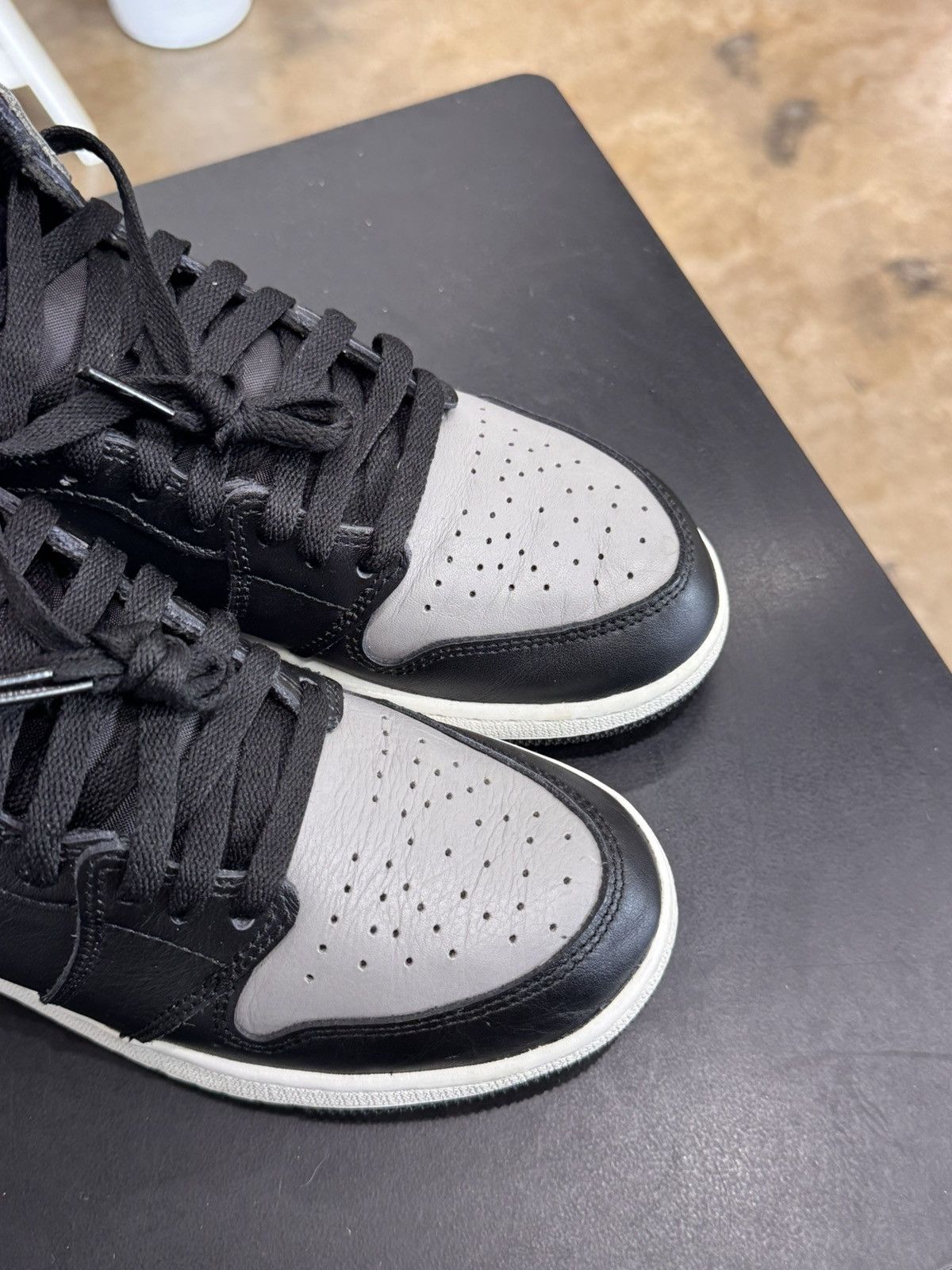 Jordan Brand Air Jordan 1 Shadow Size 7Y (2018) Size US 7 / EU 40 - 7 Thumbnail