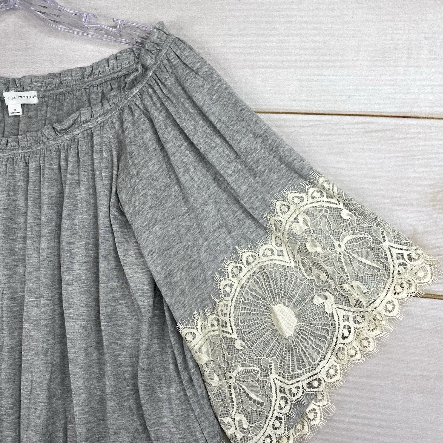 Vintage Coco + Jaimeson Womens Blouse Shirt M Gray Cream Lace Bell Sleeve Boho Off Shoulder Size M / US 6-8 / IT 42-44 - 2 Thumbnail