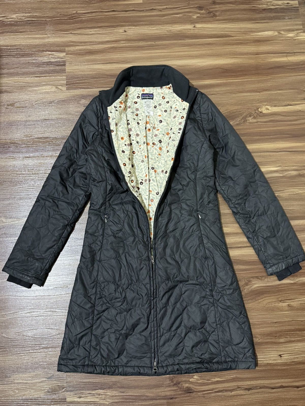 Patagonia Patagonia down jacket women Size S / US 4 / IT 40 - 2 Thumbnail
