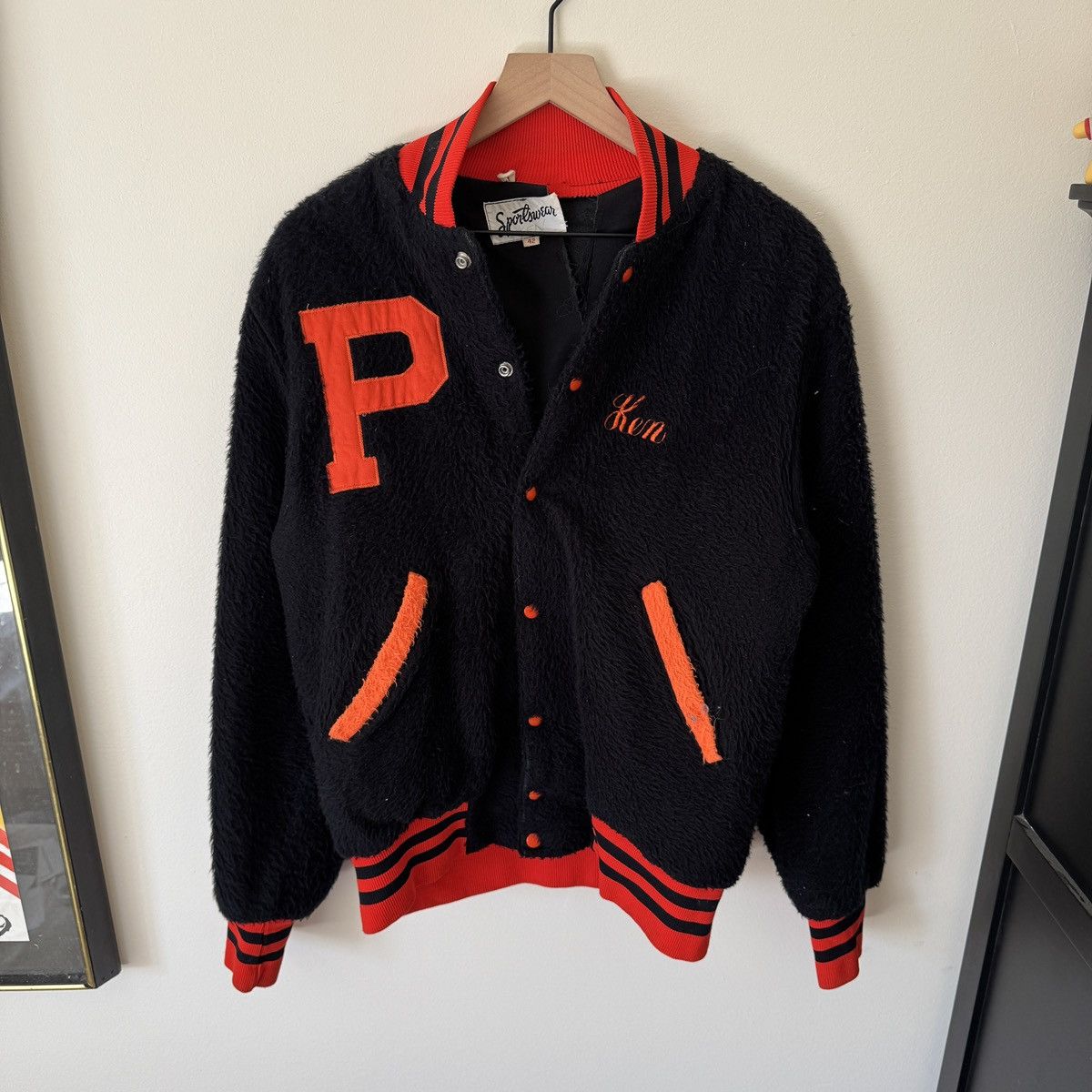 Vintage 60s Sportswear “Falcons Wrestling” Fur Jacket Size US L / EU 52-54 / 3 - 4 Thumbnail