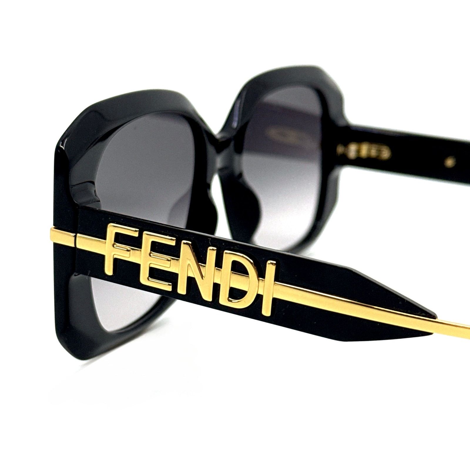 Fendi New, FENDI Sunglasses FE40065I 01B Authentic Size ONE SIZE - 7 Thumbnail