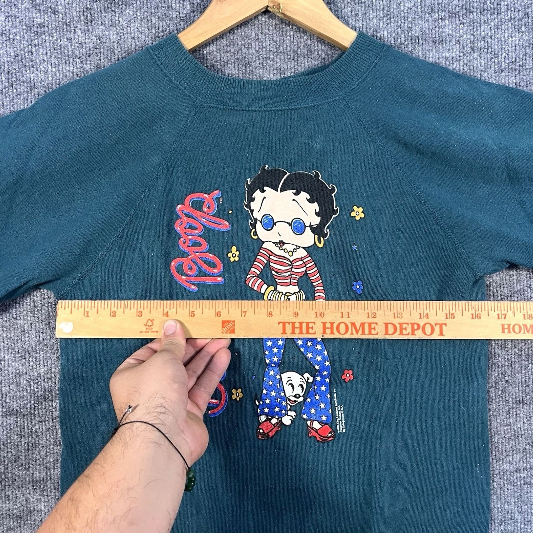 Vintage VINTAGE Betty Boop Sweatshirt Crewneck Adult S Green 90s 1994 Big Graphic Women Pullover Crewneck Sweatshirt Size S / US 4 / IT 40 - 6 Thumbnail