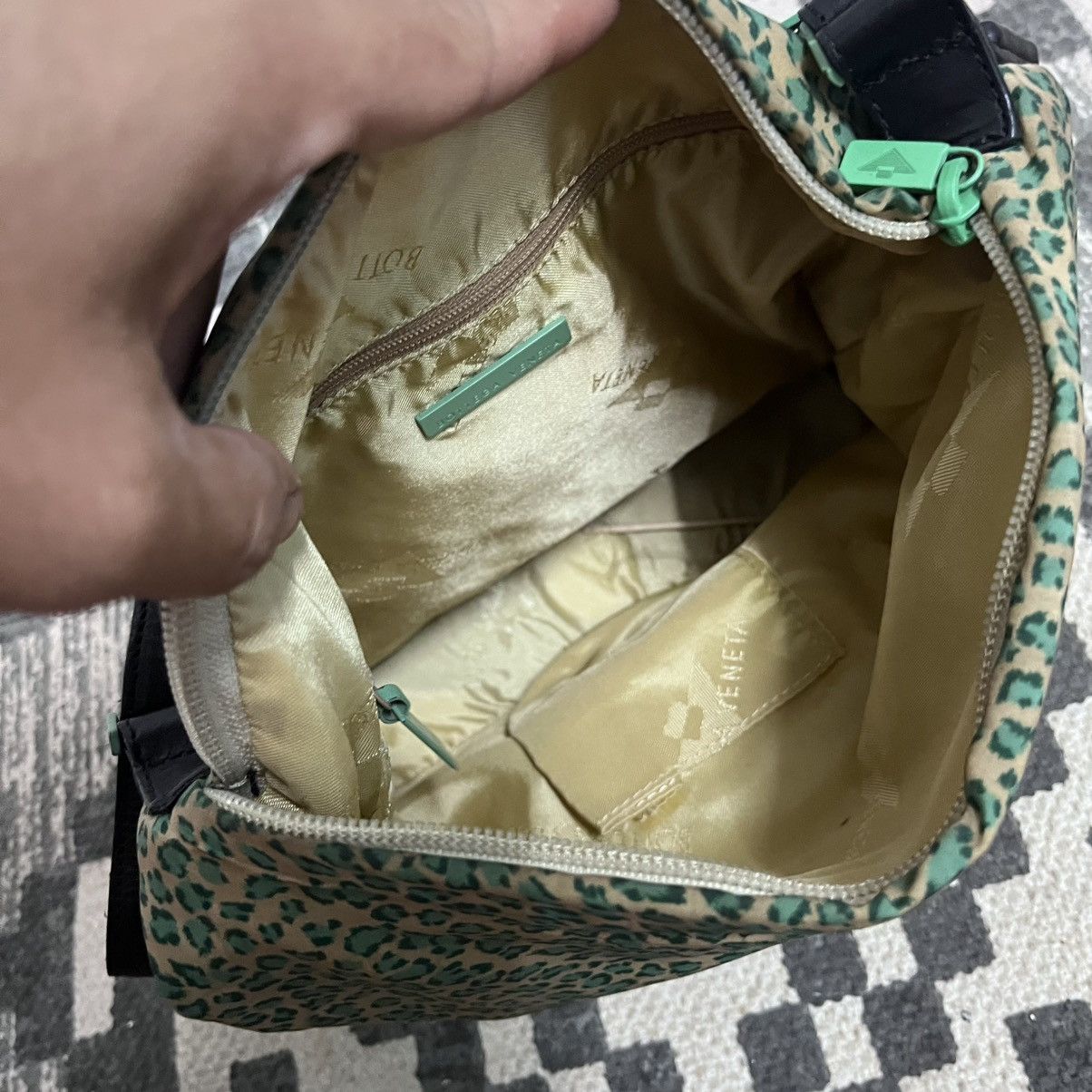 Bottega Veneta Authentic Vtg Bottega Vaneta Green Leopard Nylon Shoulder Size ONE SIZE - 7 Thumbnail