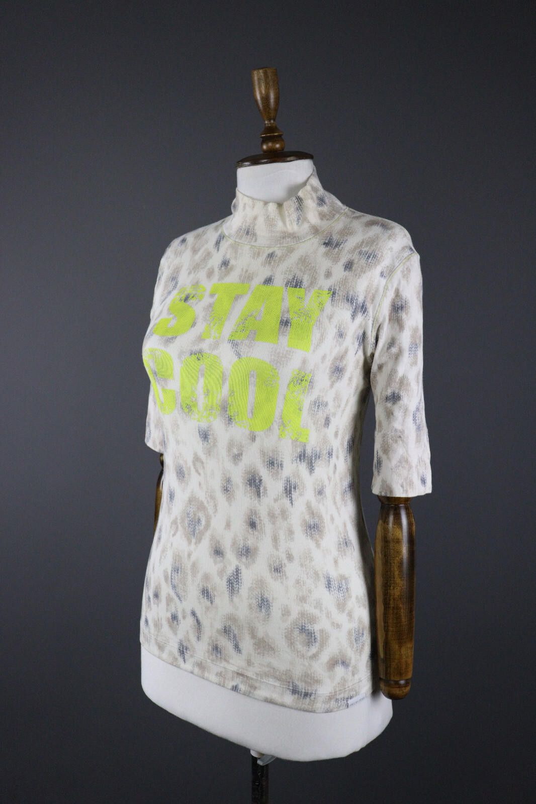 Designer Marc Cain Sports Stay Cool Casual Shirt Pullover Top Size S Size S / US 4 / IT 40 - 1 Thumbnail