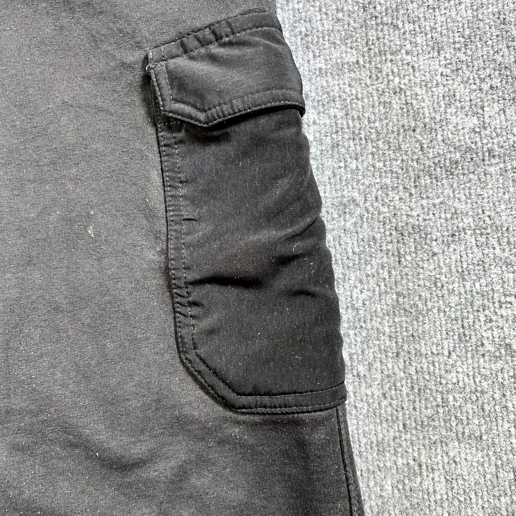 Ecko Unltd. VTG Ecko Unltd. Sweatpants Mens 2XL Black Cargo Pocket Fleece Lined Tapered Leg Size US 39 - 6 Thumbnail