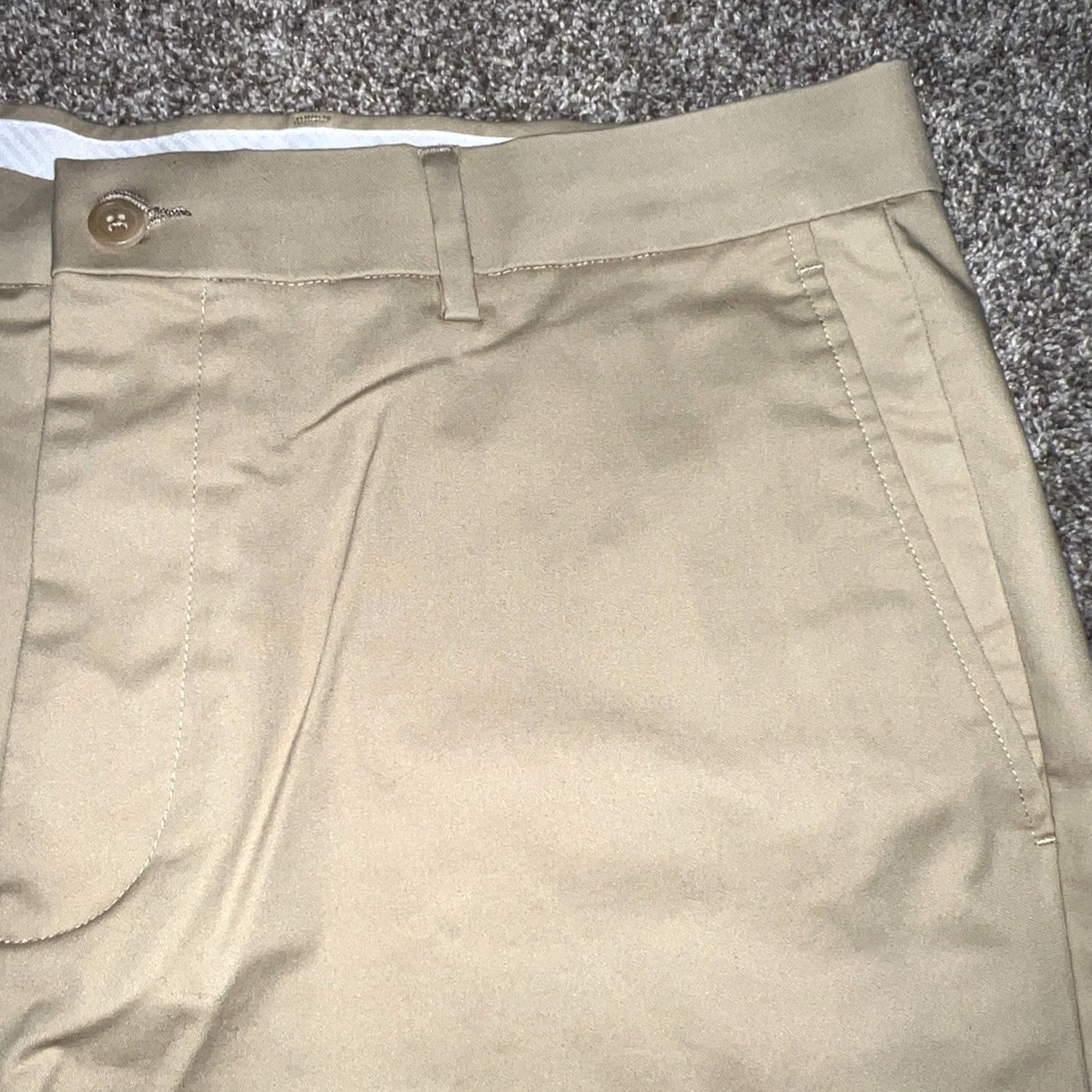 Footjoy FootJoy Beige Golf Shorts Mens Size 36 Size US 36 / EU 52 - 2 Thumbnail