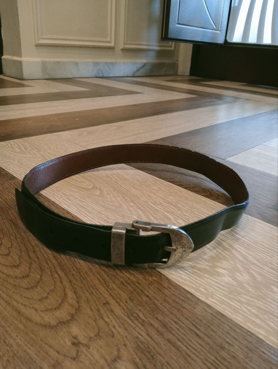 Louis Vuitton LOUIS VUITTON VINTAGE BLACK EPI SILVER METAL BELT Size ONE SIZE - 2 Thumbnail