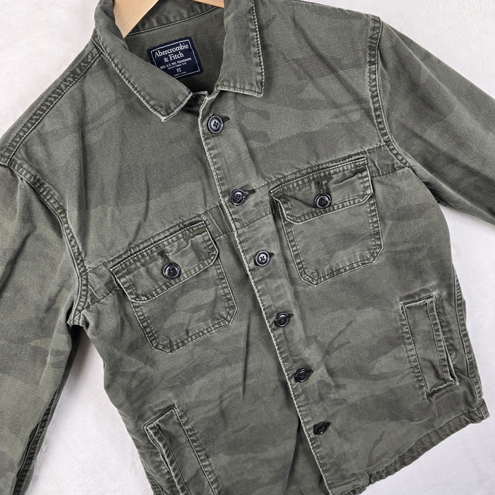 Abercrombie & Fitch Abercrombie & Fitch Y2K Vintage Camo Lightweight Jacket XS Size XS / US 0-2 / IT 36-38 - 6 Thumbnail