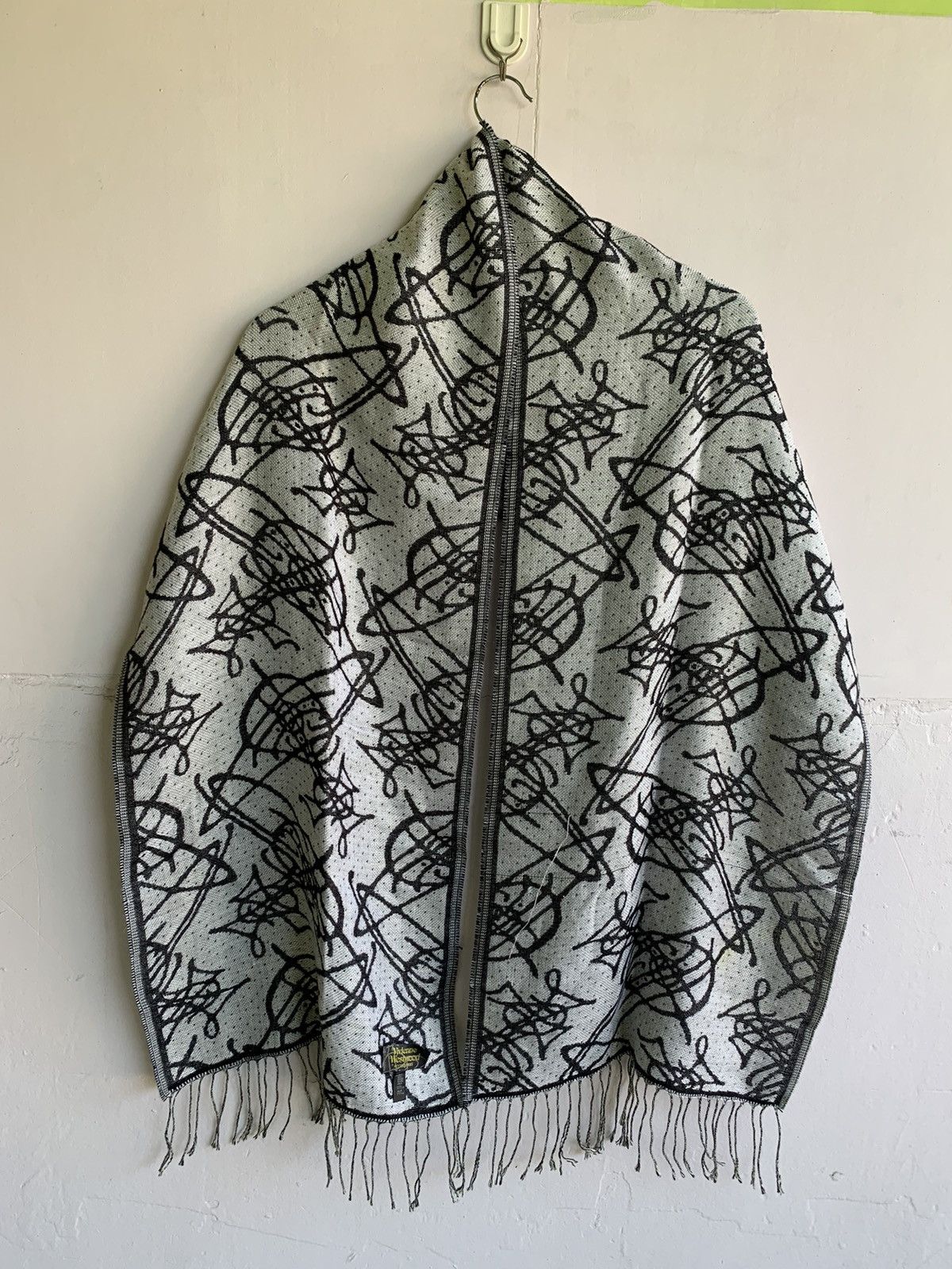 Vivienne Westwood 💥Vivienne Wastwood Monogram Mafla Size ONE SIZE - 1 Thumbnail