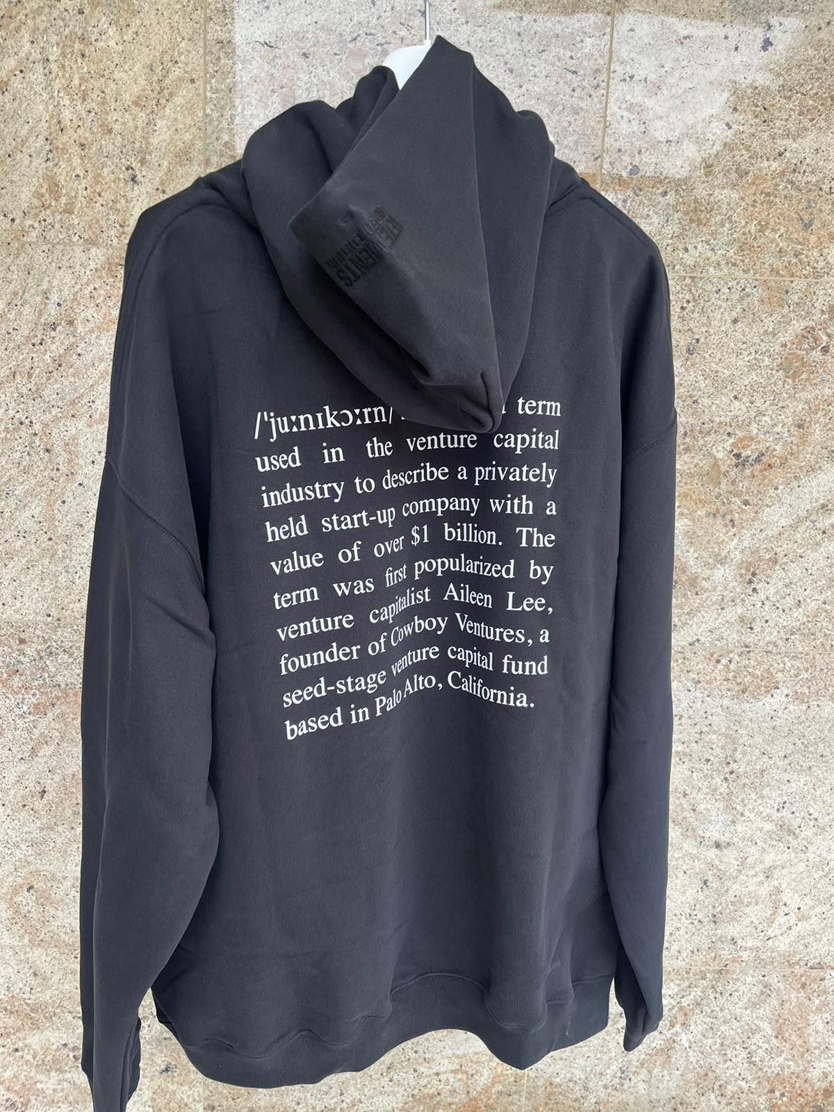 Vetements Unicorn Logo Hoodie in Black Size US M / EU 48-50 / 2 - 11 Thumbnail