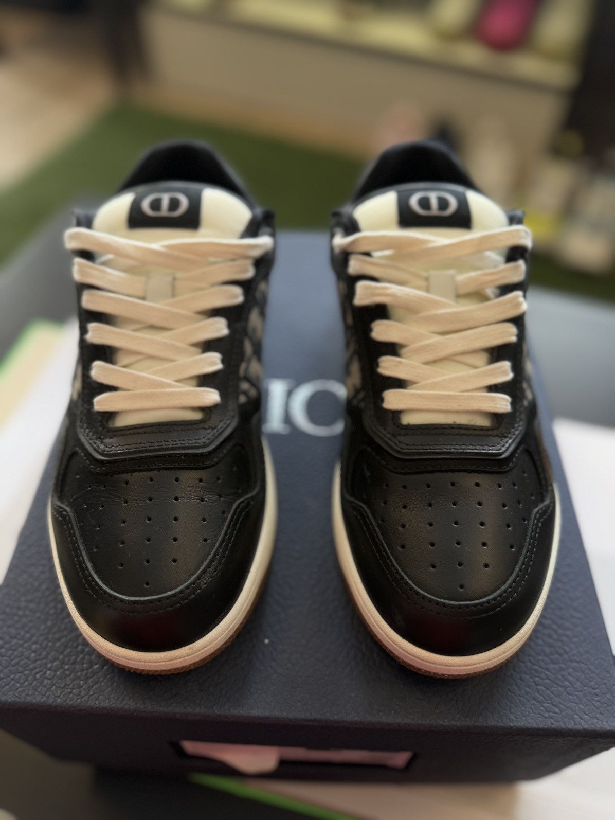 Dior Dior Low Top Calfskin Sneakers Size 38EU/5US Men’s Size US 5 / EU 37 - 7 Thumbnail