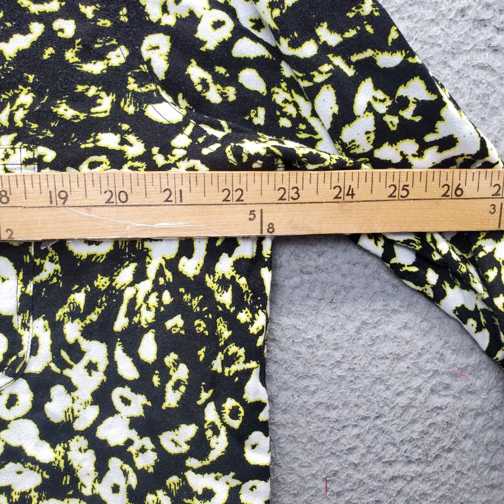 Vintage Rock & Republic Shirt Womens XL Multi Geometric Roll Tab Sleeve Collar Button Up Size XL / US 12-14 / IT 48-50 - 4 Thumbnail