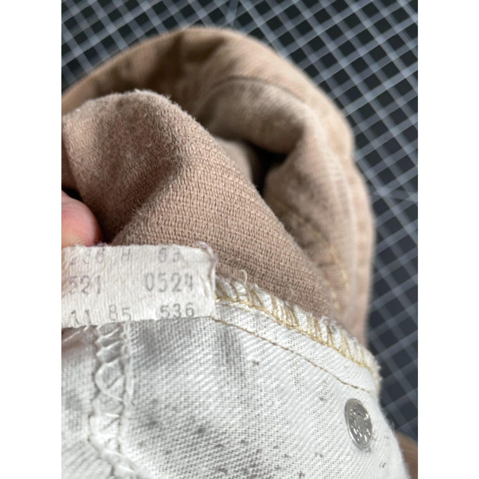 Levi's VINTAGE Levi's 521 Corduroy Pants Men's 35 x 28 Beige Tapered 80s Retro Size US 35 - 4 Thumbnail