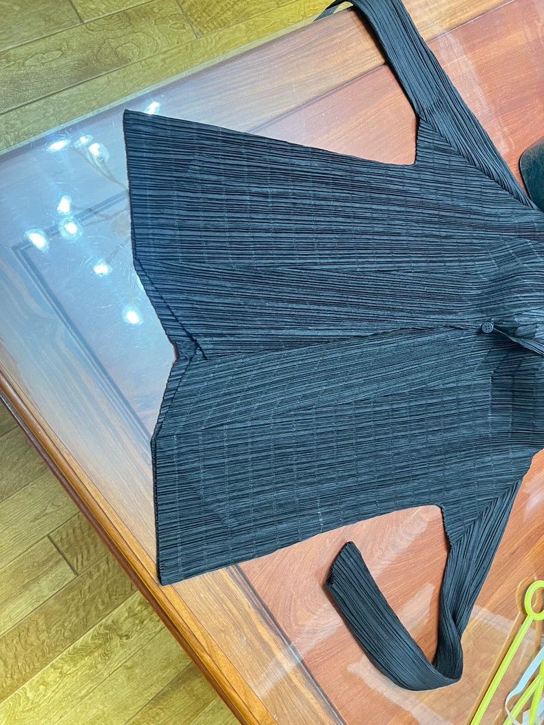 Issey Miyake Issey Miyake size:4 A dark brown pleated coat with bamboo Size L / US 10 / IT 46 - 6 Thumbnail