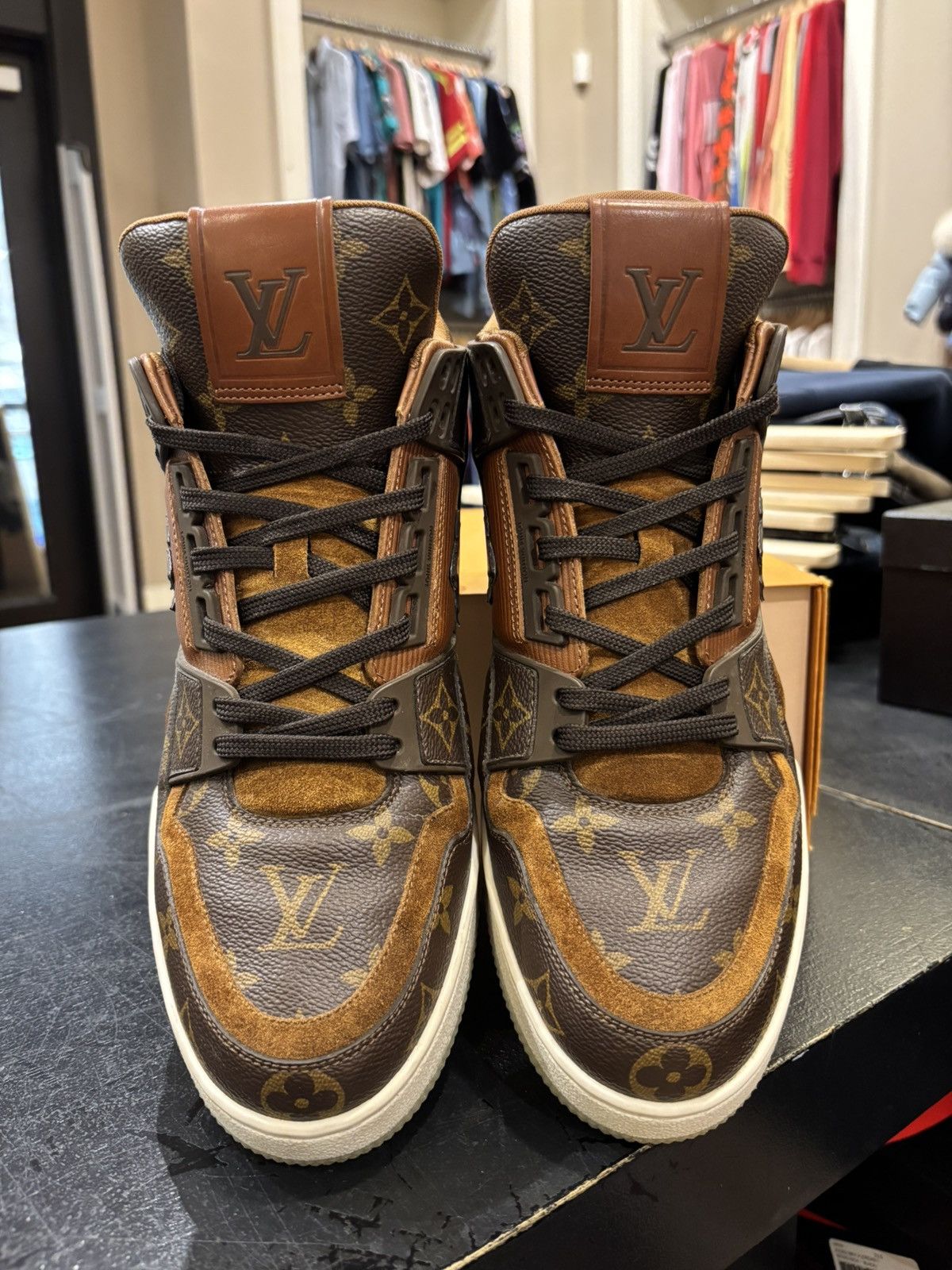 Louis Vuitton Louis Vuitton Trainer Ebene Sneakers Size US 8 / EU 41 - 3 Thumbnail