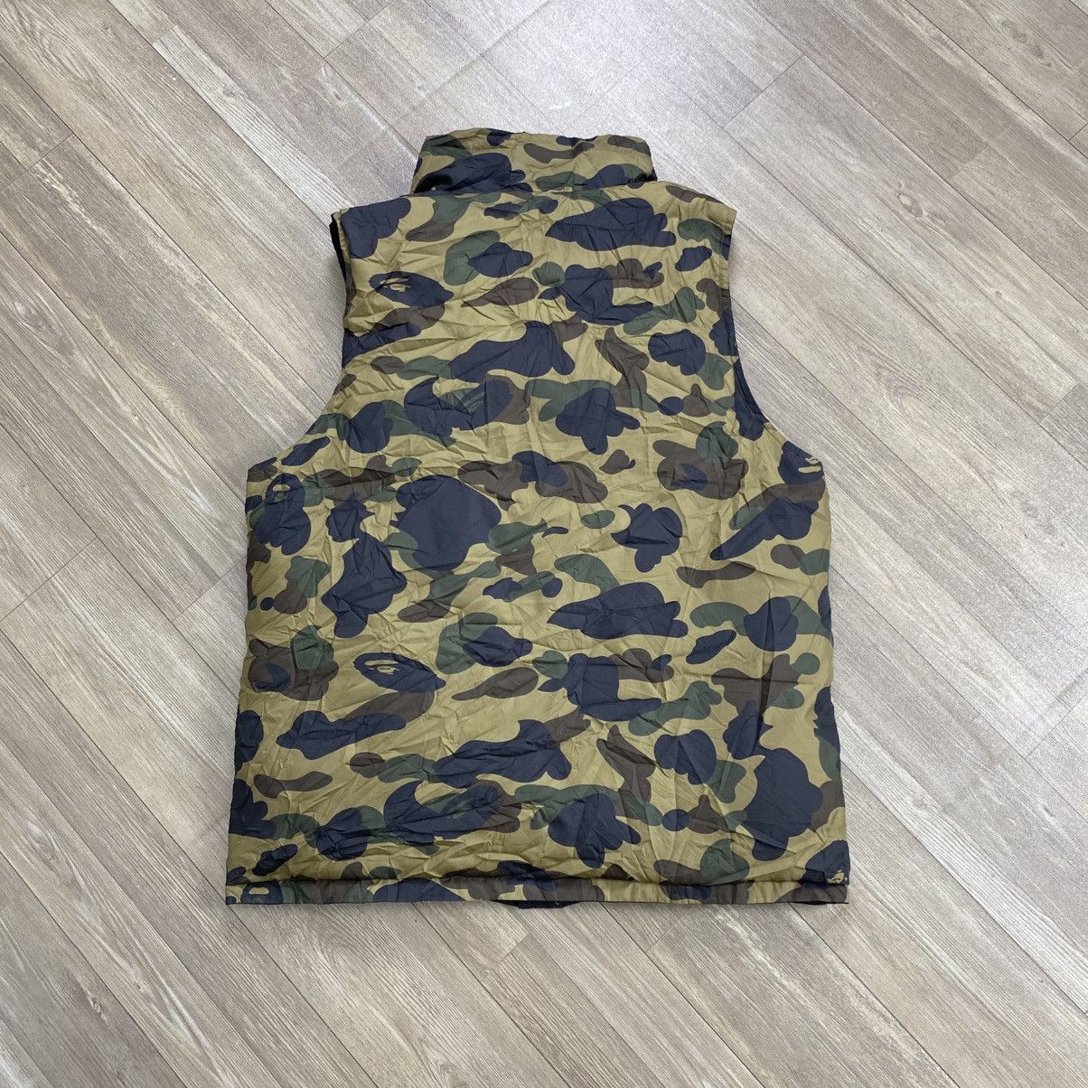 Bape 1st Bape A Bathing Ape Reversible Camo Down Vest Size US L / EU 52-54 / 3 - 14 Thumbnail