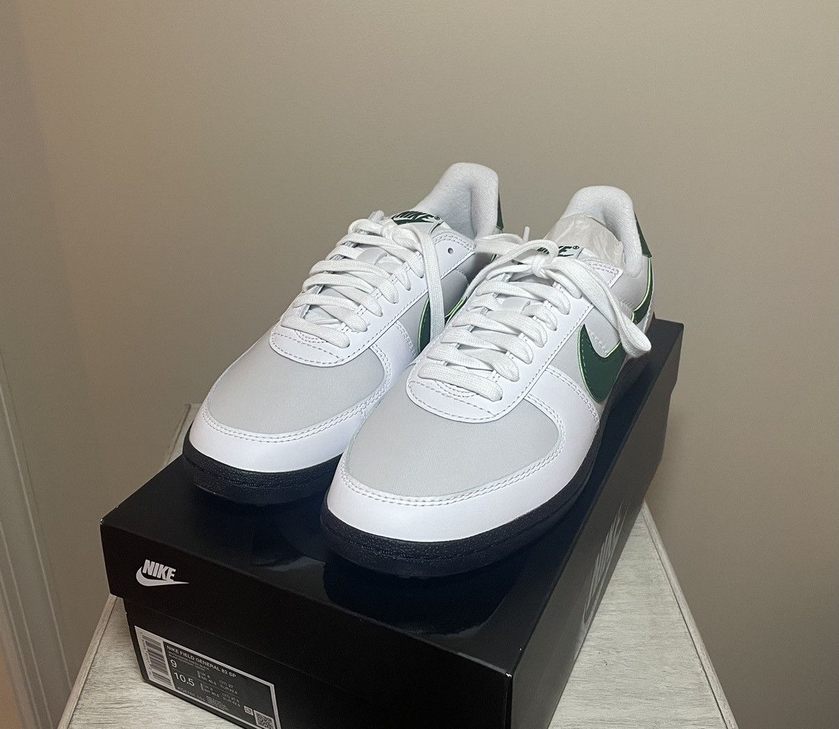 Nike Nike Field General ‘82 Size US 9 / EU 42 - 1 Thumbnail
