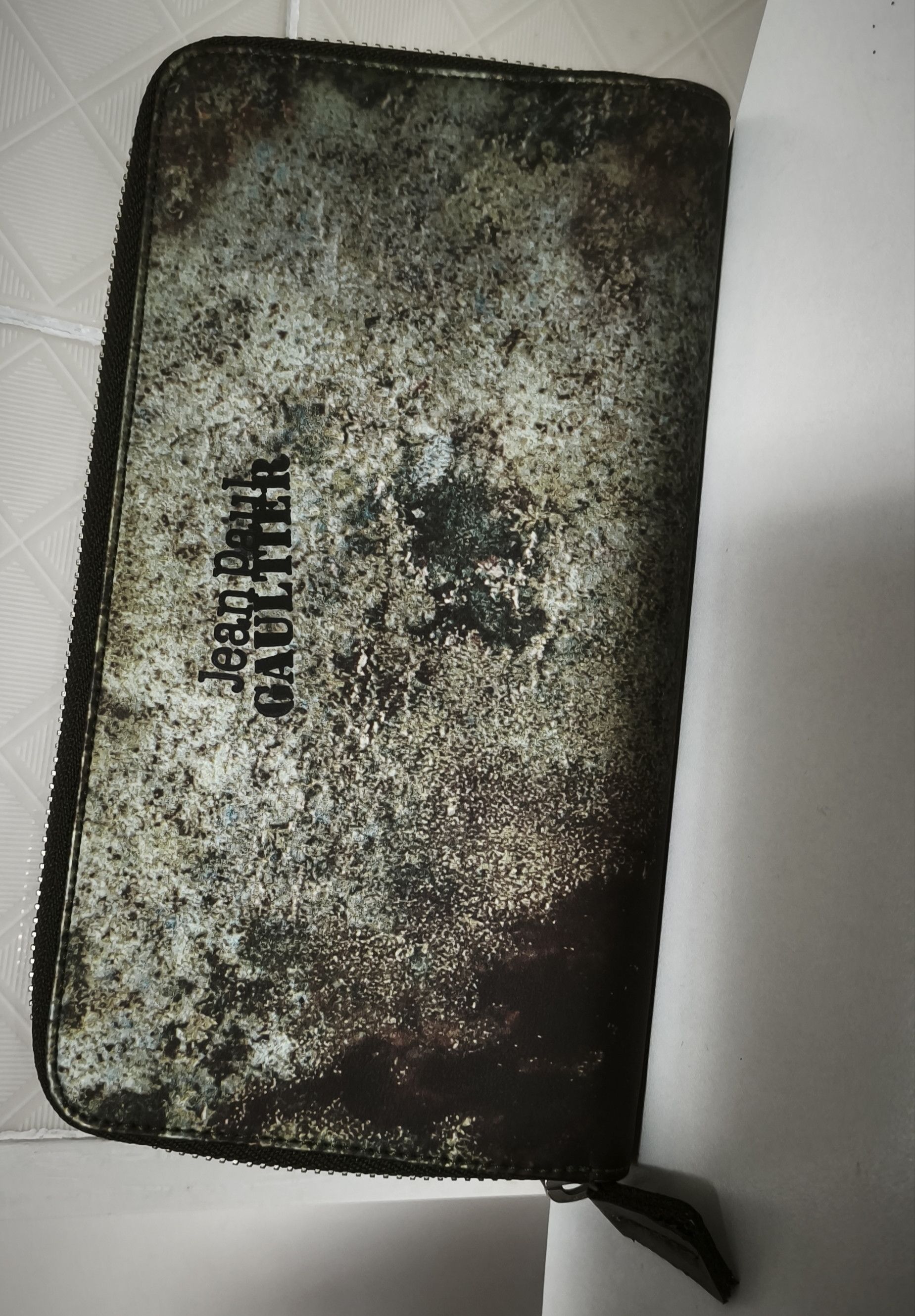 Jean Paul Gaultier 1995 Earth Evolution collection - wallet Size ONE SIZE - 1 Thumbnail