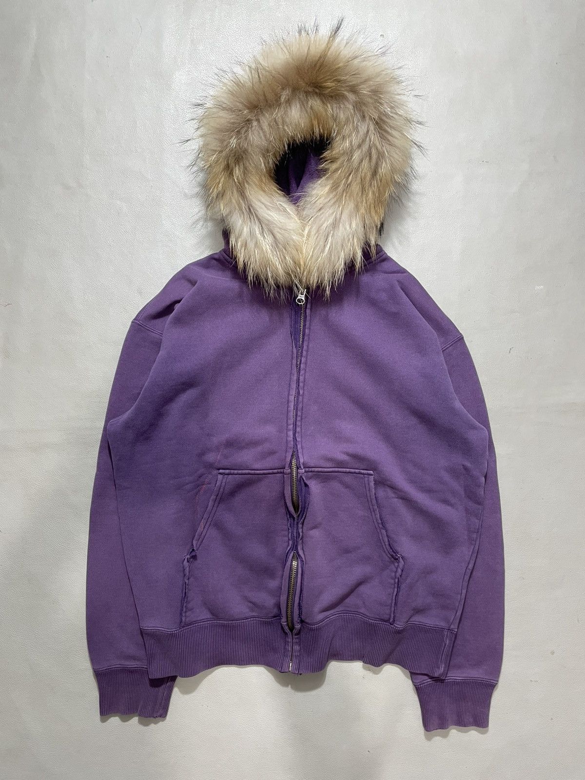 ZUTOMAYO × M A S U AIPEGA FUR HOOD ZUTOMAYO × M A S U AIPEGA FUR HOOD
