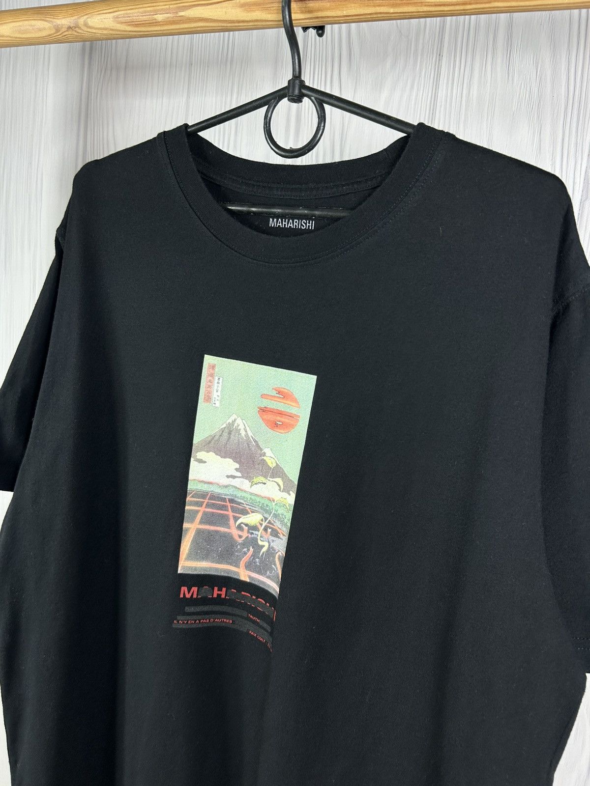 Maharishi MAHARISHI Japanese Mount Tron Graphic T-Shirt Size XL Size US XL / EU 56 / 4 - 3 Thumbnail