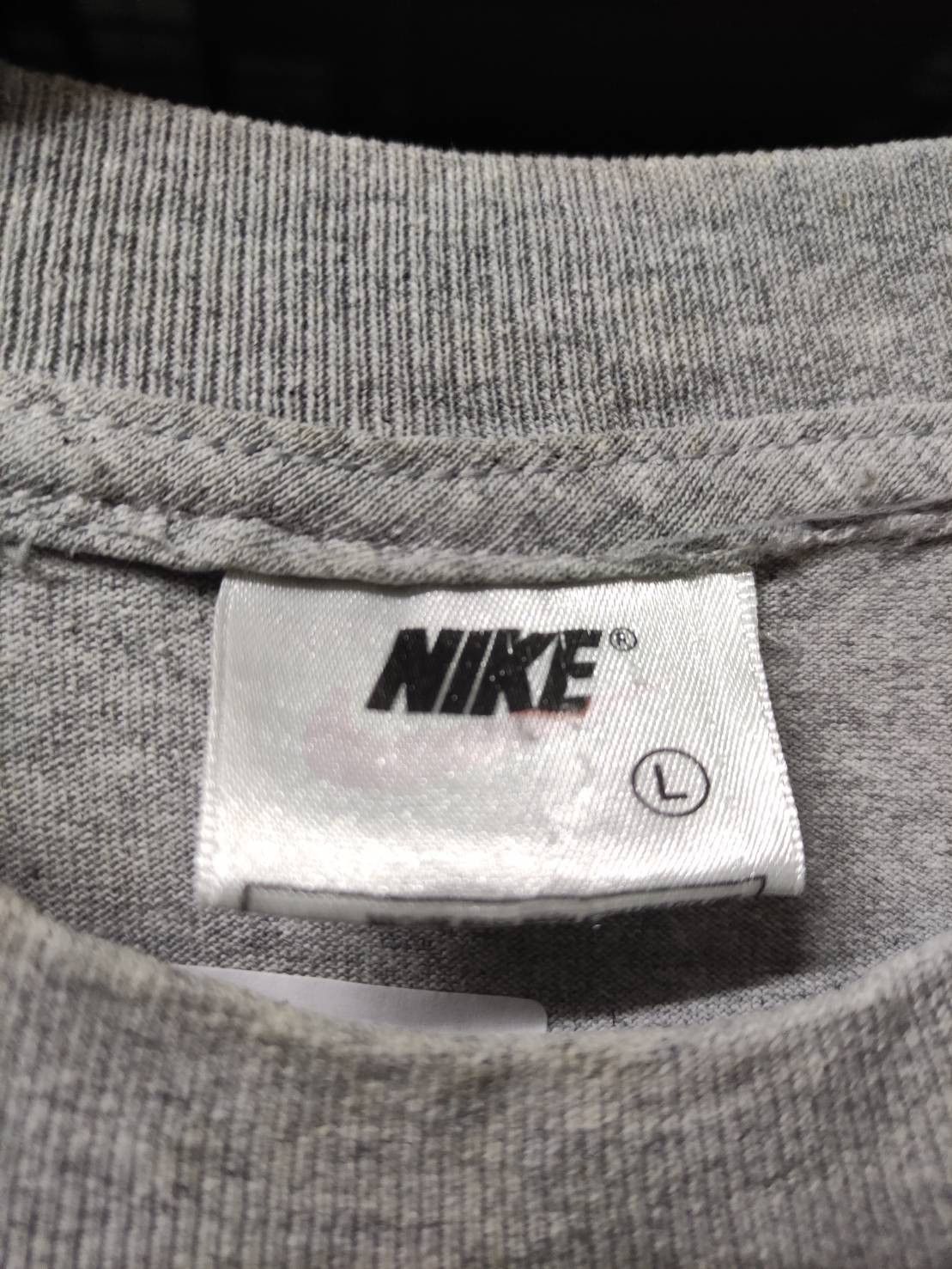 Nike Vtg 90's Nike Calvin Peeing Logo T-Shirt Size US L / EU 52-54 / 3 - 6 Thumbnail
