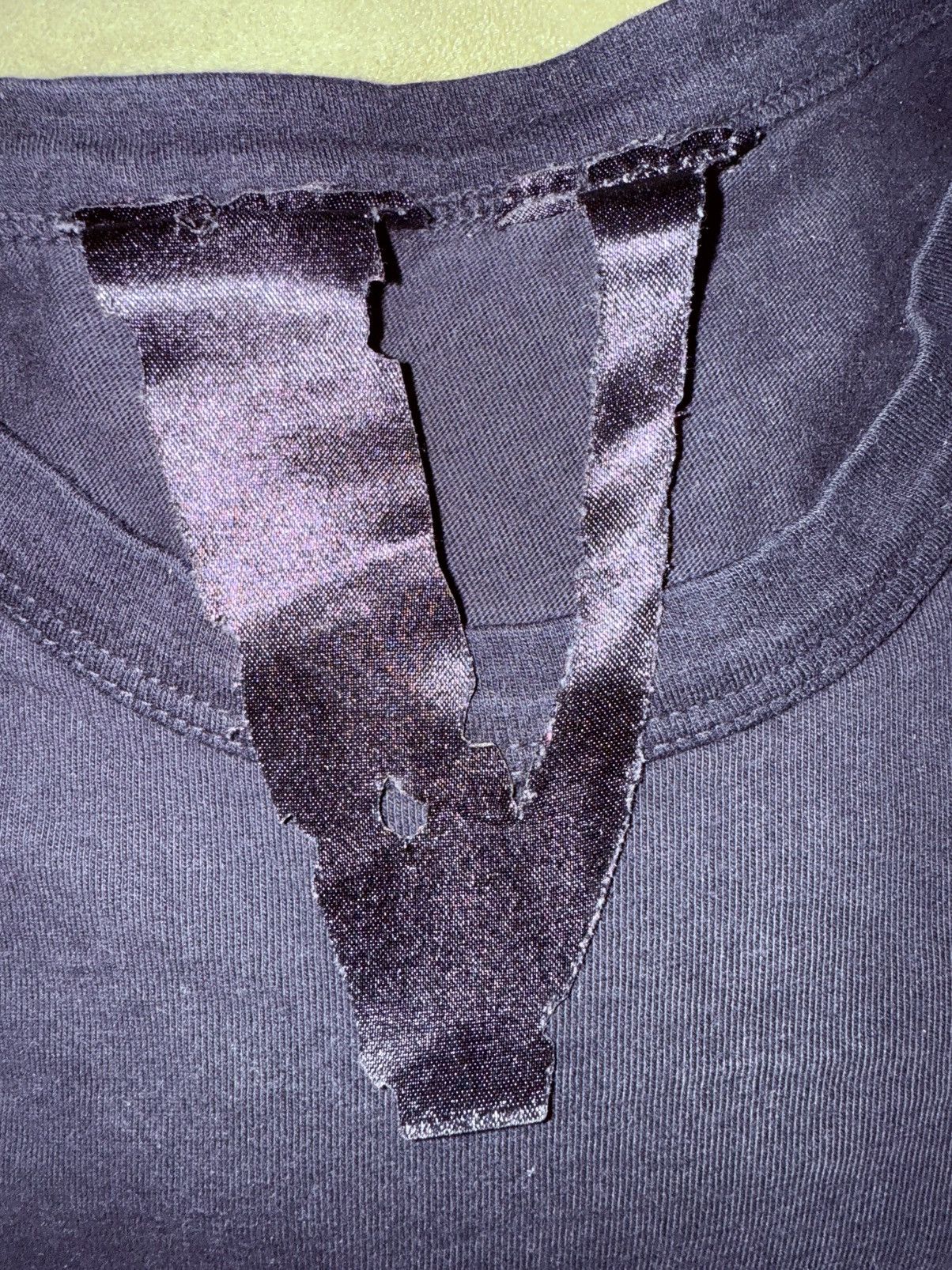 Vlone VLone “screw head” skull tee t-shirt, w/ large “V” on back! Size US M / EU 48-50 / 2 - 10 Thumbnail