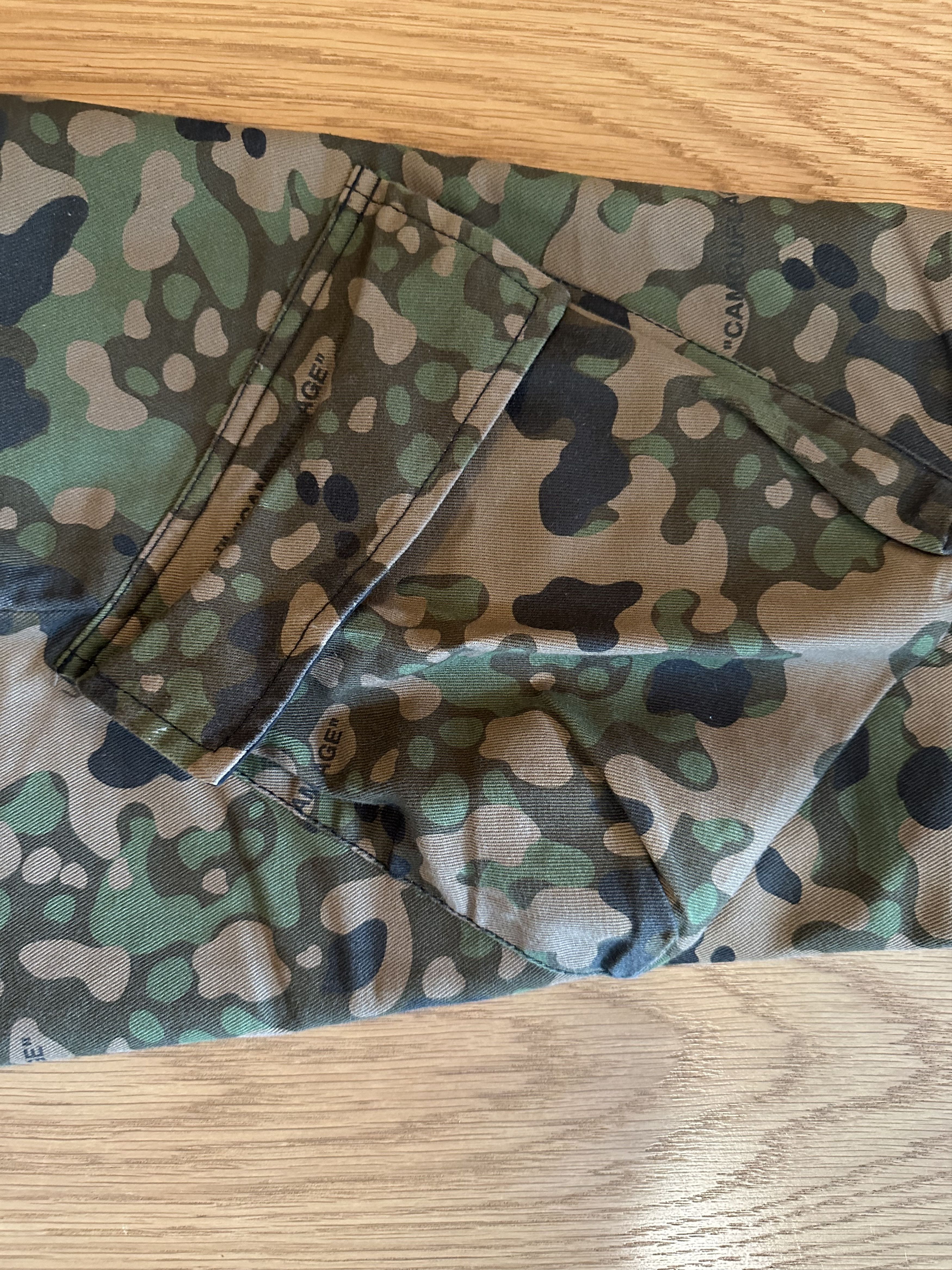 Off-White OFF-WHITE Slim Fit Camouflage Print Cargo Pants Size US 31 - 6 Thumbnail