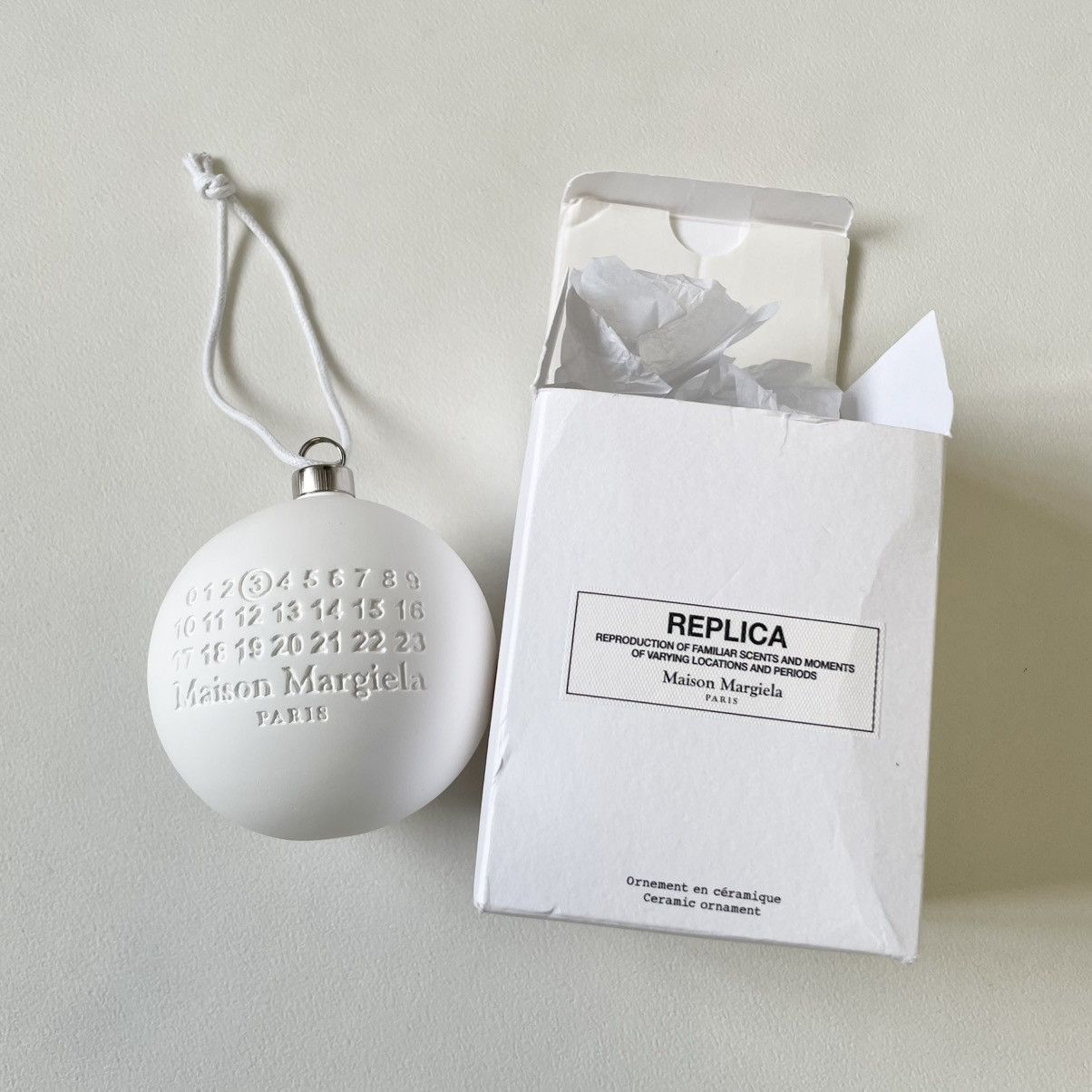 Maison Margiela White Porcelain ‘Christmas Tree Bauble’ Size ONE SIZE - 9 Thumbnail